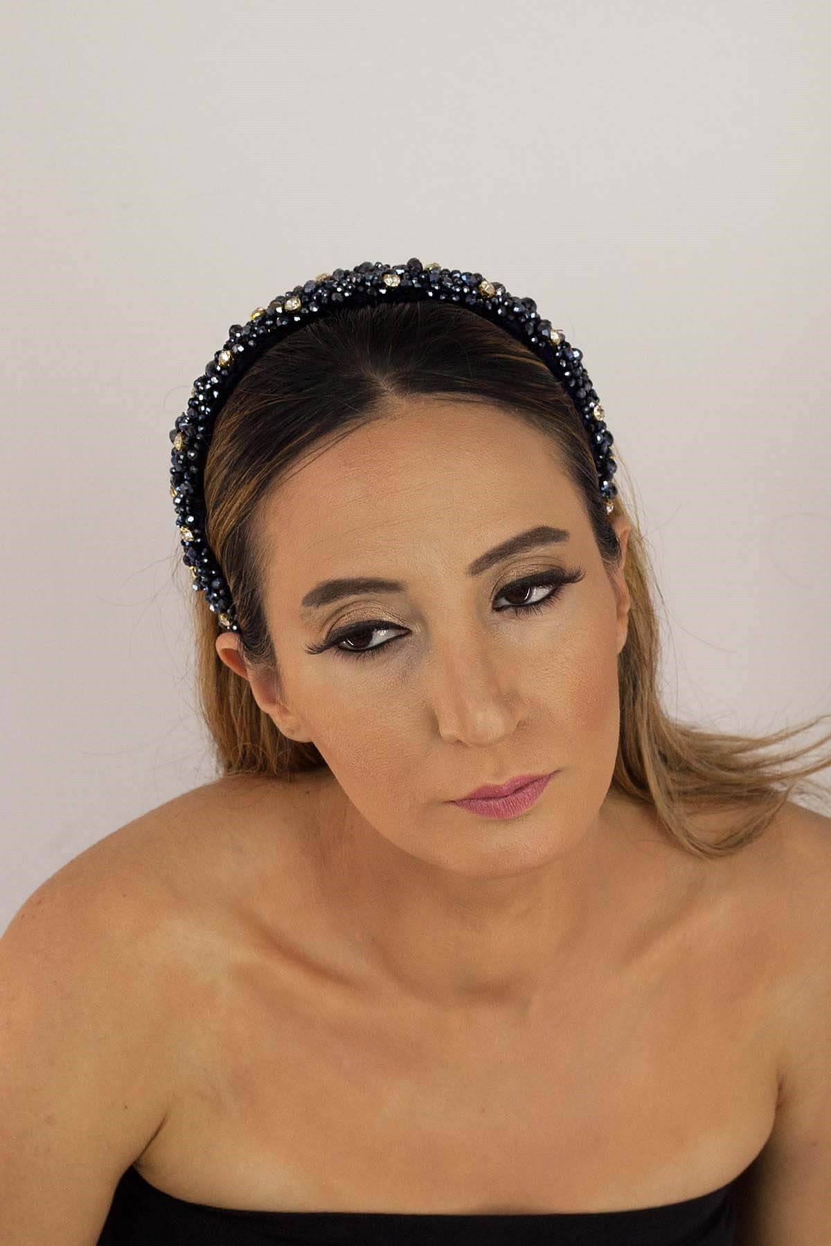 El İşlemeli İnce Karışık Kristal Kadife Taç 