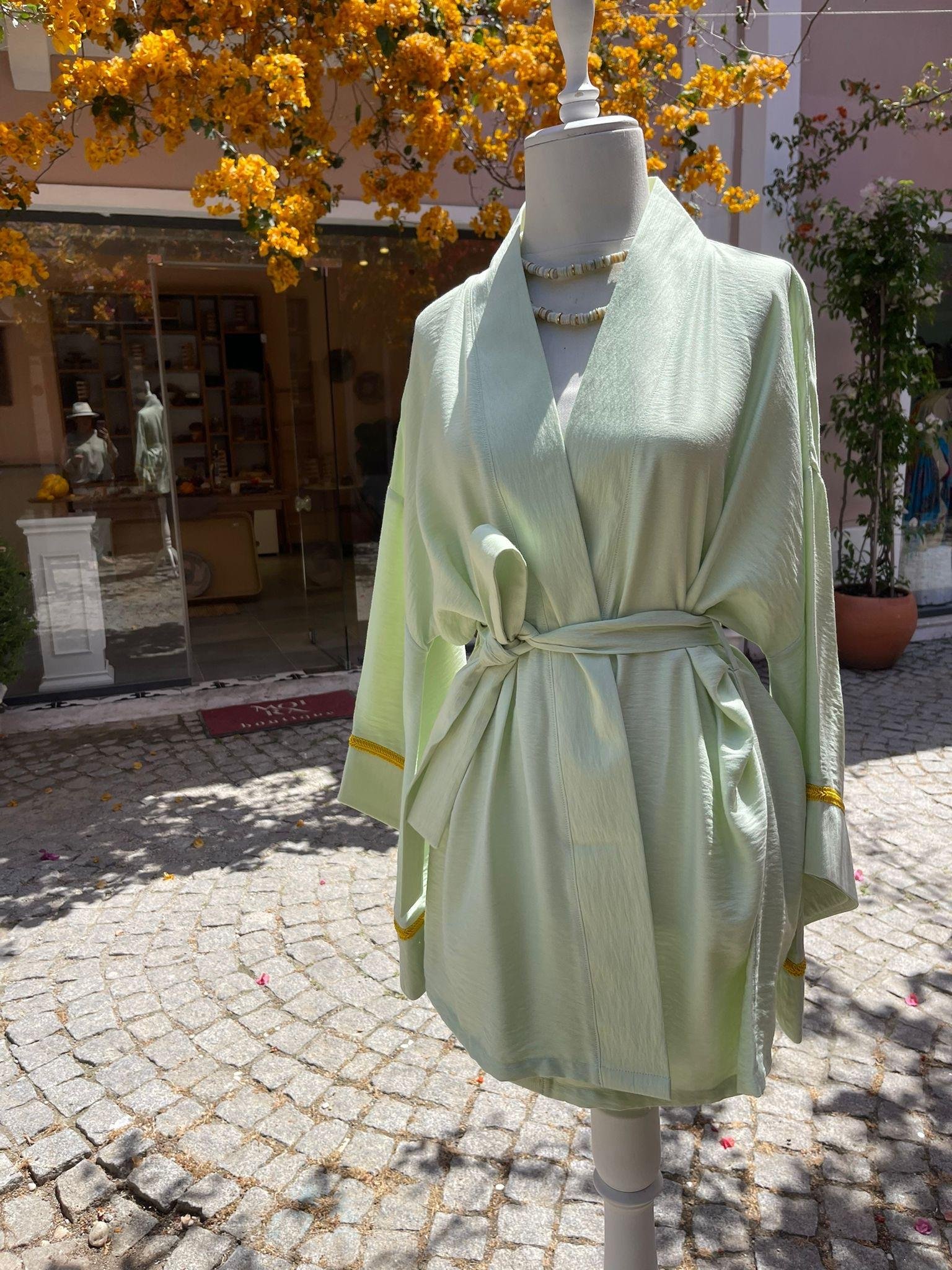 Erw's Subtle Glitter Kimono