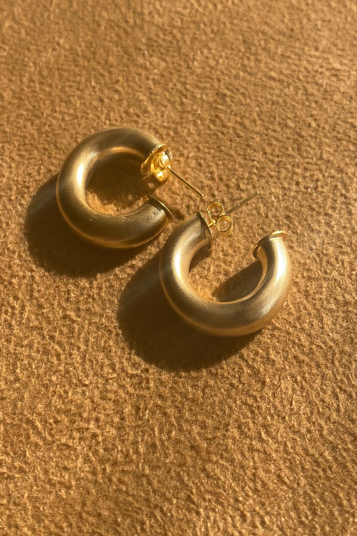 MAT GOLD BİJÜTERİ KÜÇÜK KALIN HALKA KÜPE