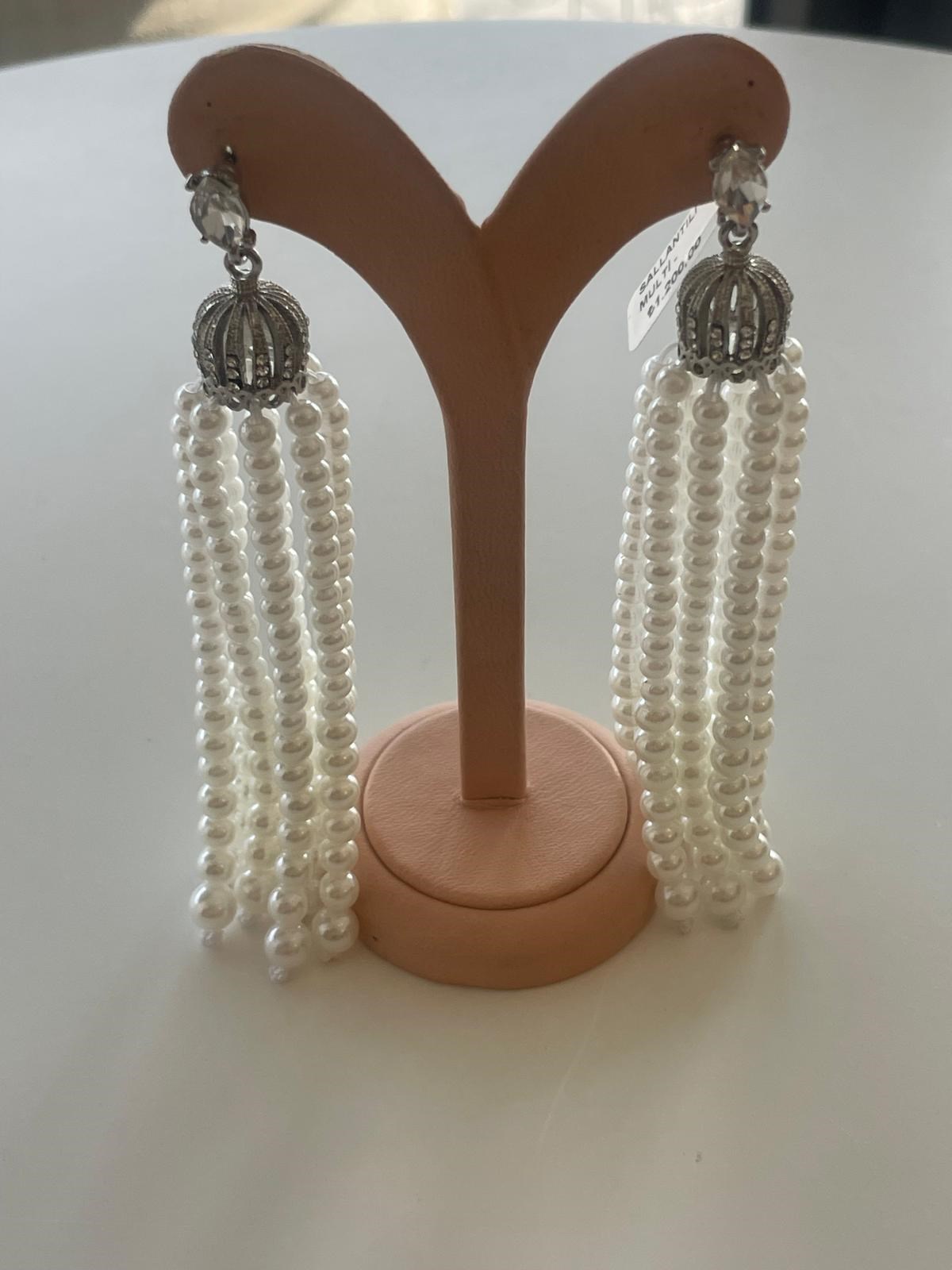 SALLANTILI İNCİ KÜPE