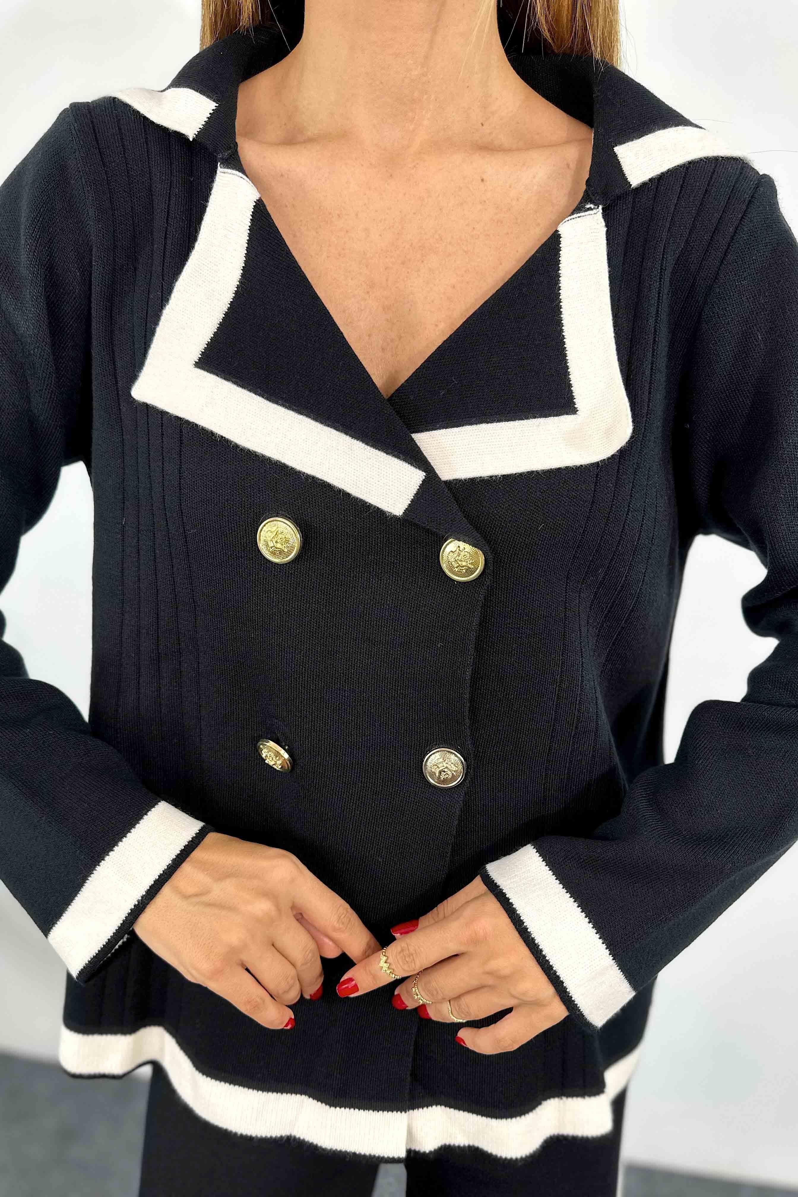 Akrilik Örme Kruvaze Şerit ve Gold Düğmeli Kadın Triko Takım Siyah