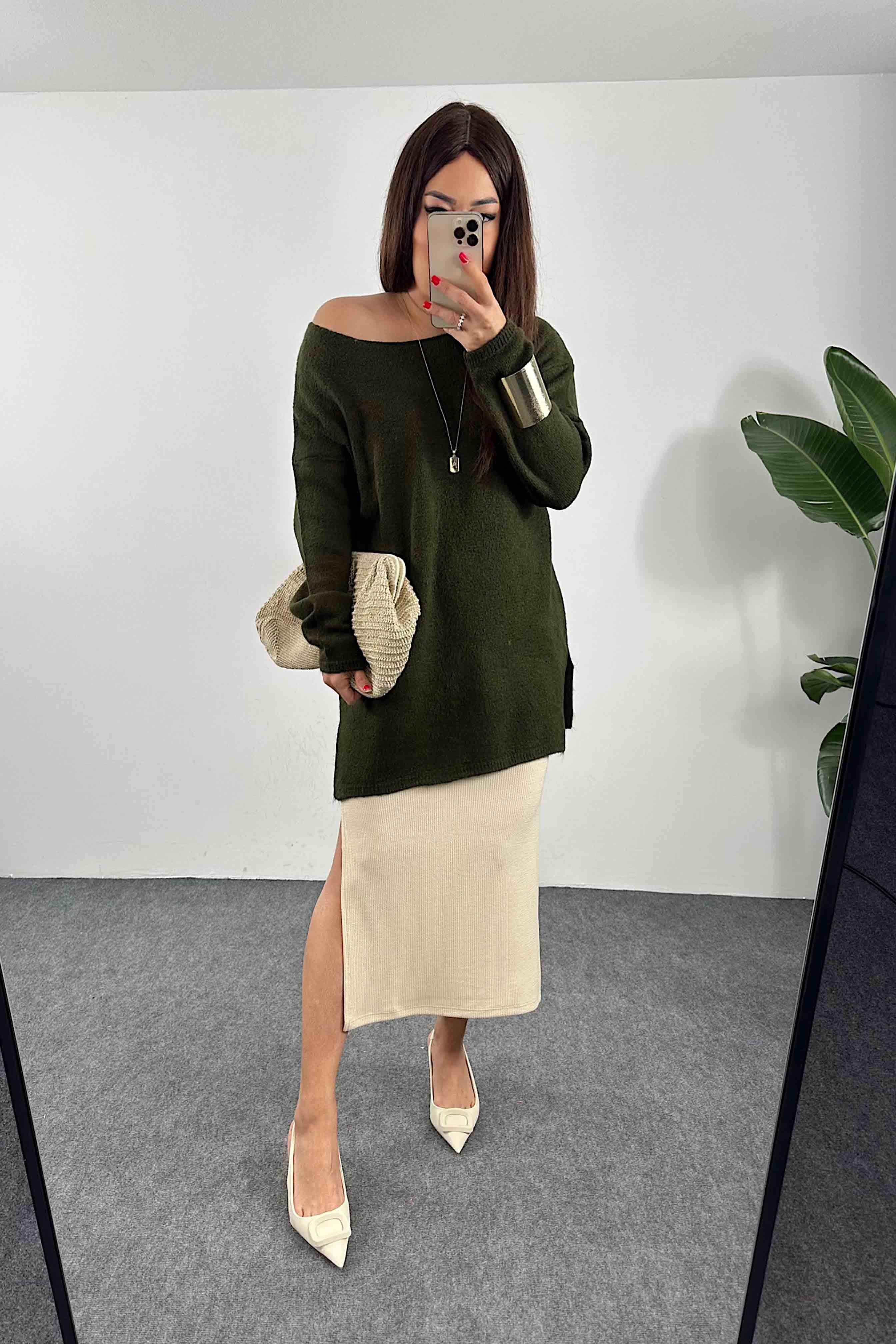 Akrilik Örme Yırtmaç Detay Oversize Kazak Koyu Yeşil