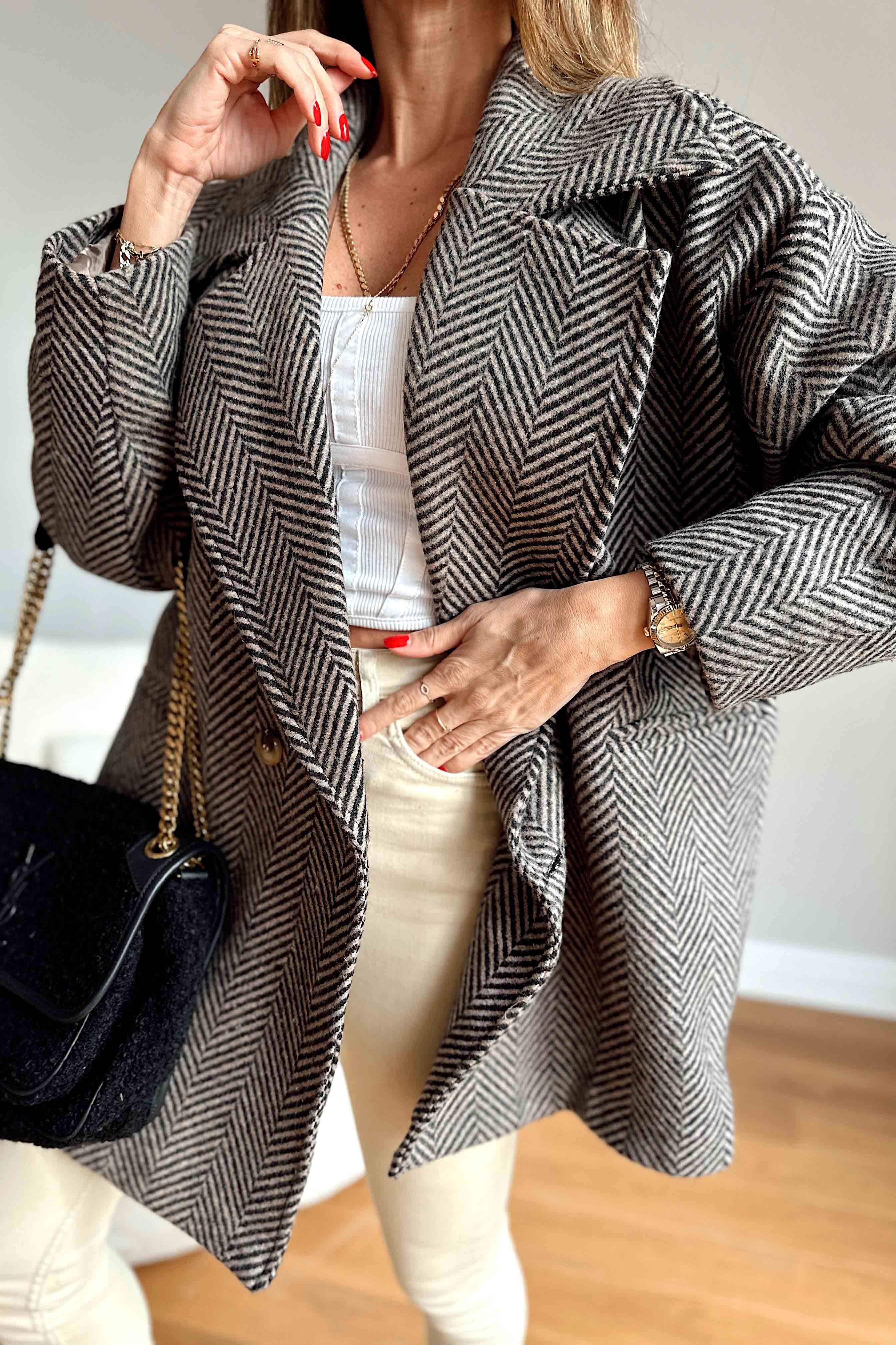 Balık Sırtı Desen Kadın Kaban Siyah