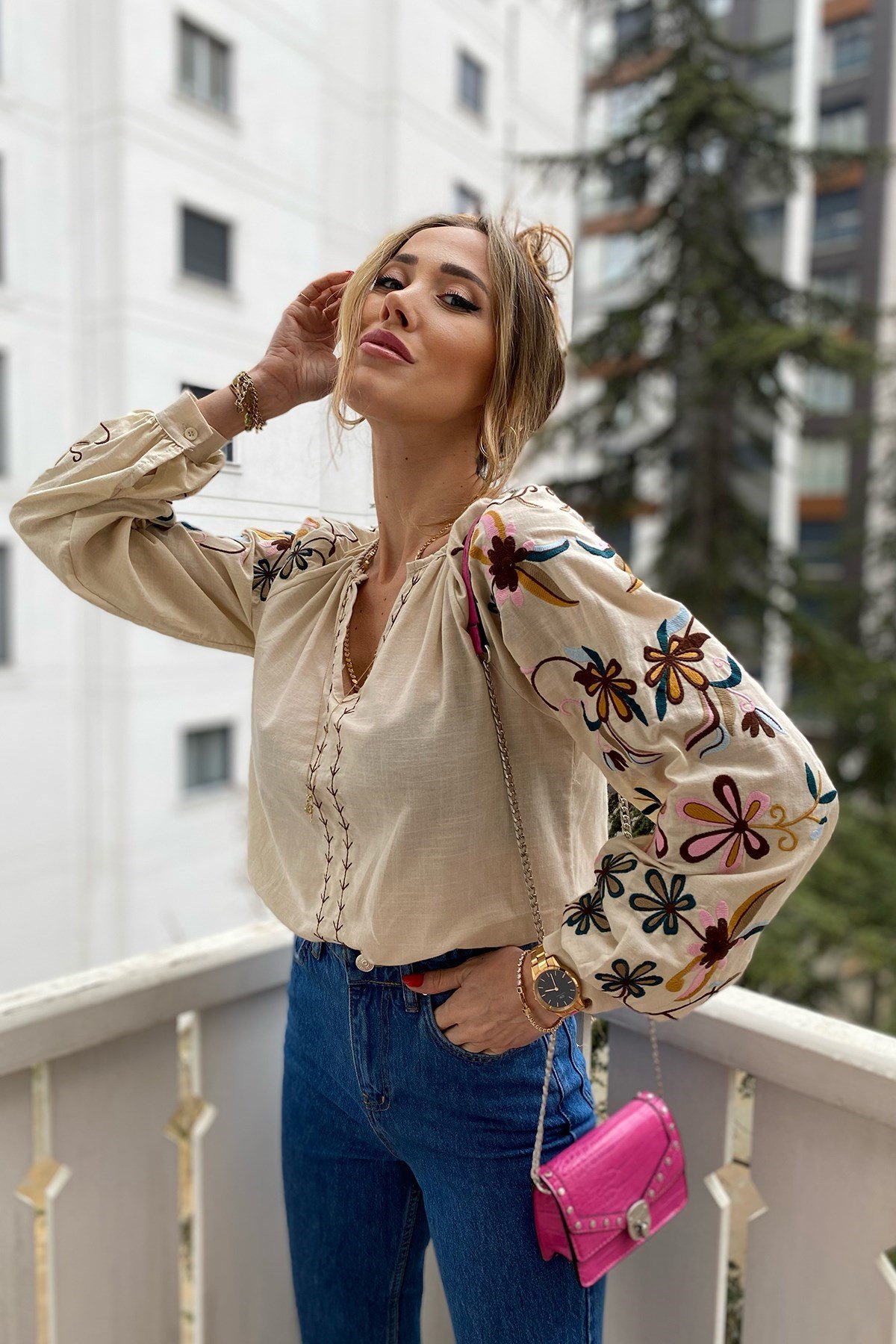 Balon Kol Nakış Detay Kadın Bluz Bej