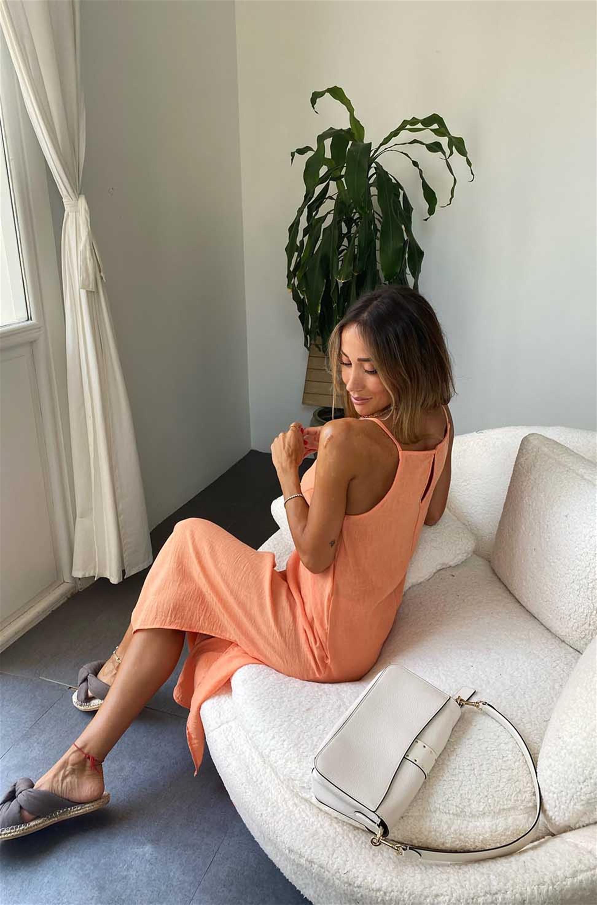 Bebe Plus İp Askılı Yırtmaçlı Midi Boy Keten Elbise Turuncu
