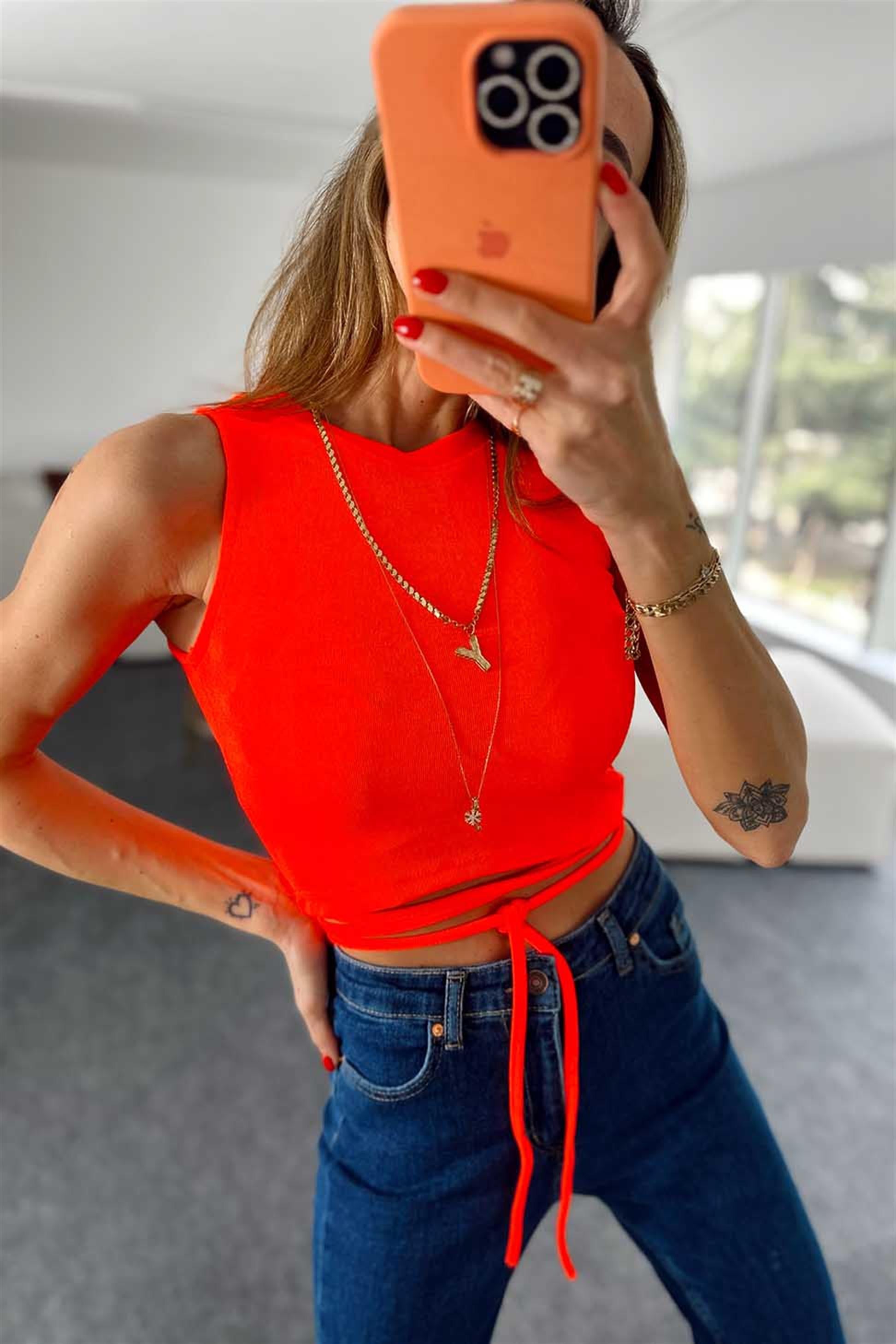 Belden Bağlamalı Tasarım Süper Likralı Crop Bluz Nar Çiçeği