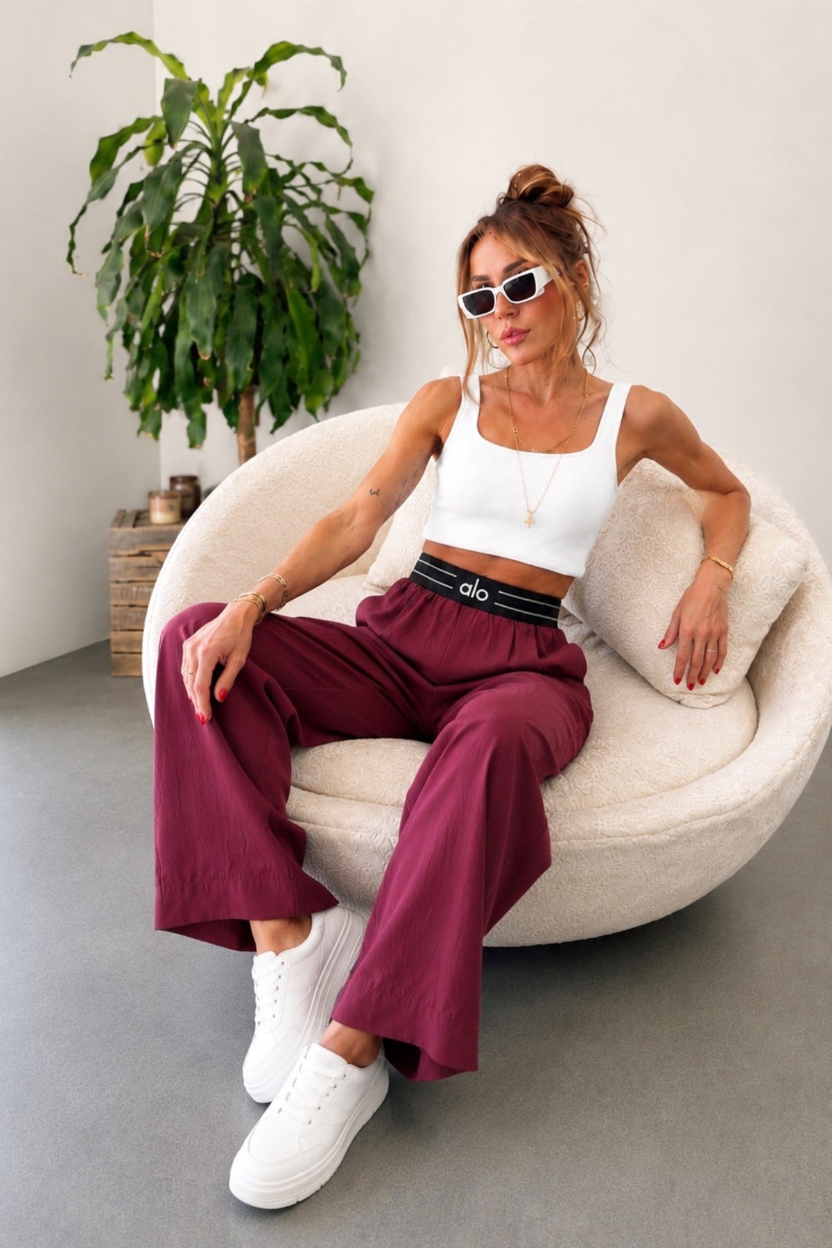 Beli Lastik Detaylı Tensel Kumaş Tiril Pantolon Bordo