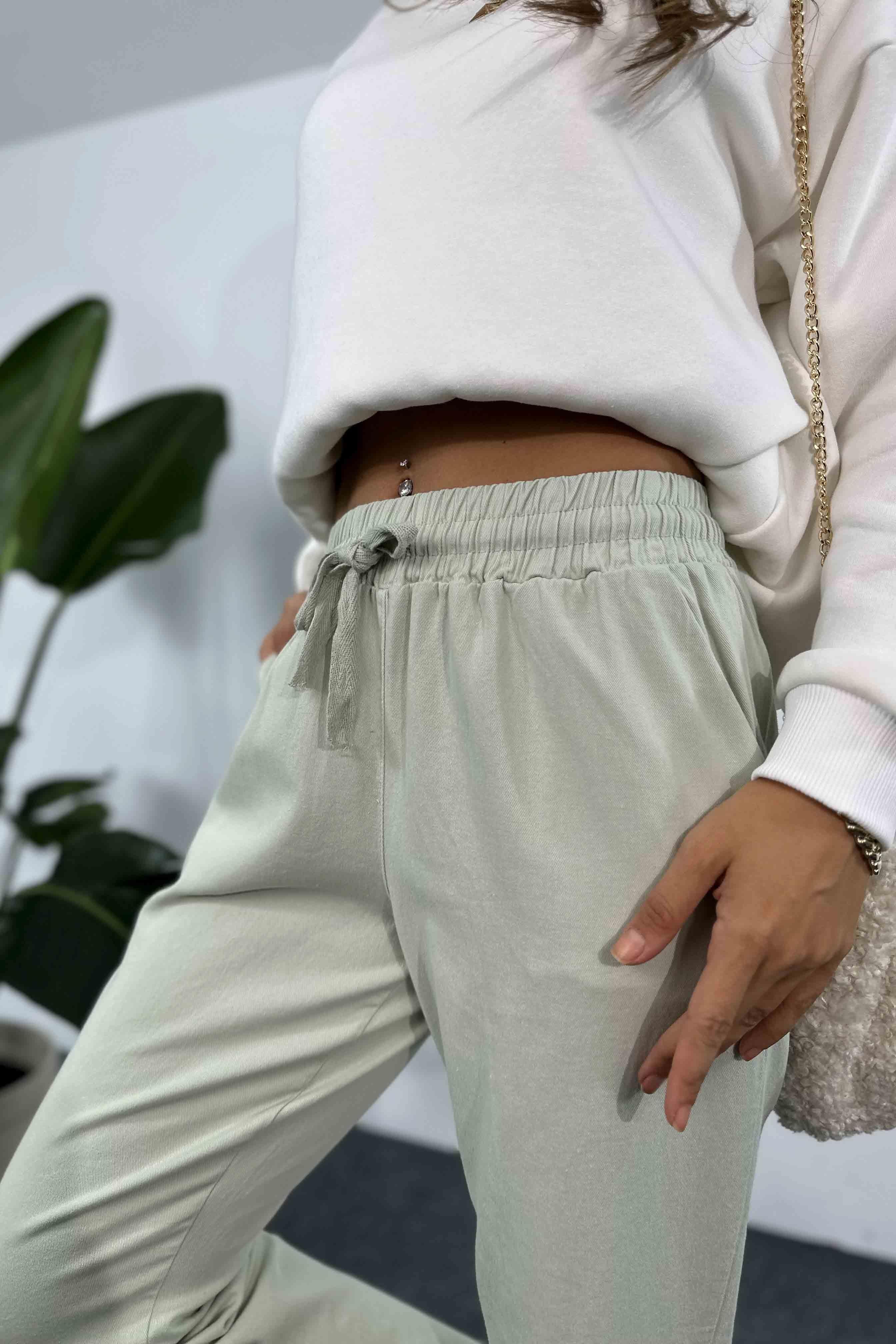 Beli Lastik ve İpli Püskül Detay Gabardin Pantolon Su Yeşili