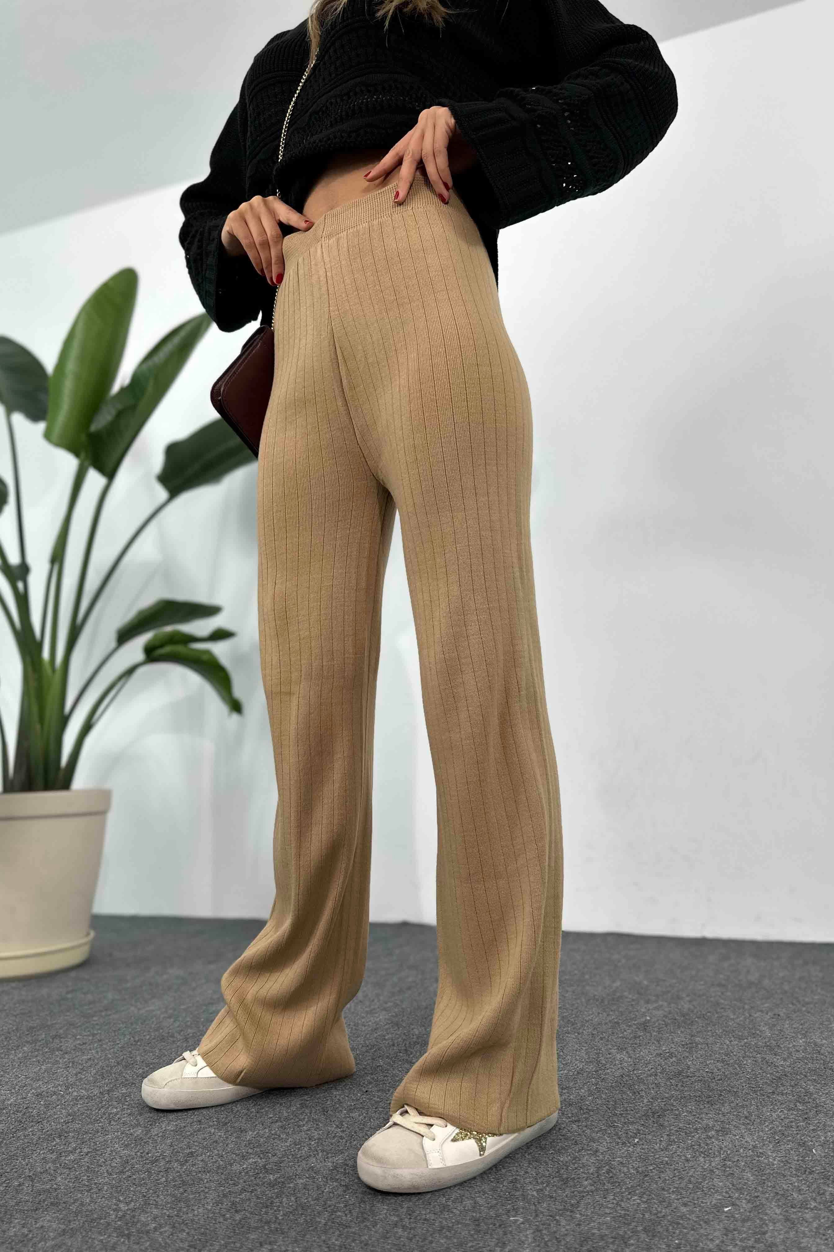 Beli Lastikli Kalın Fitilli Triko Pantolon Camel