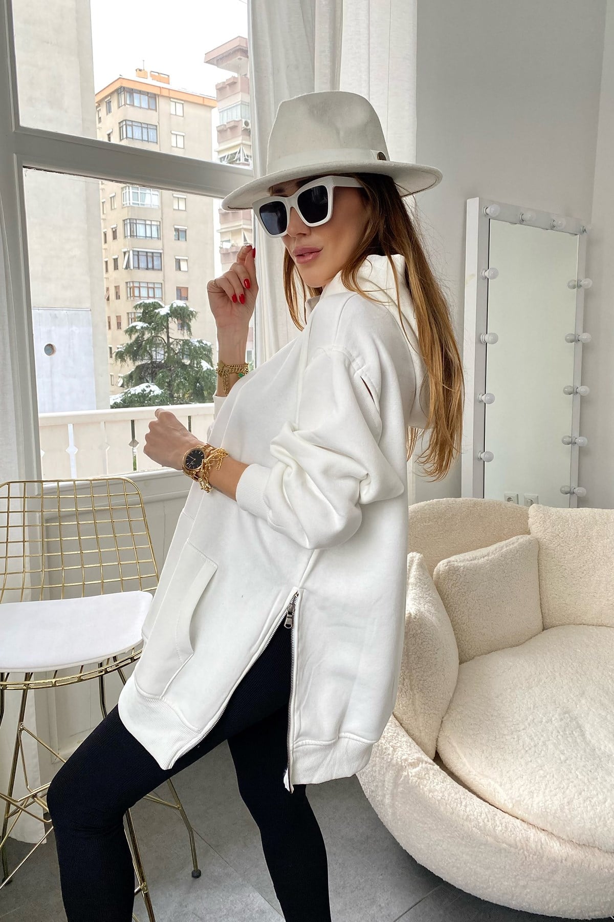 Beyaz Kol Tasarım Yanlar Fermuar Detay Oversize Sweat