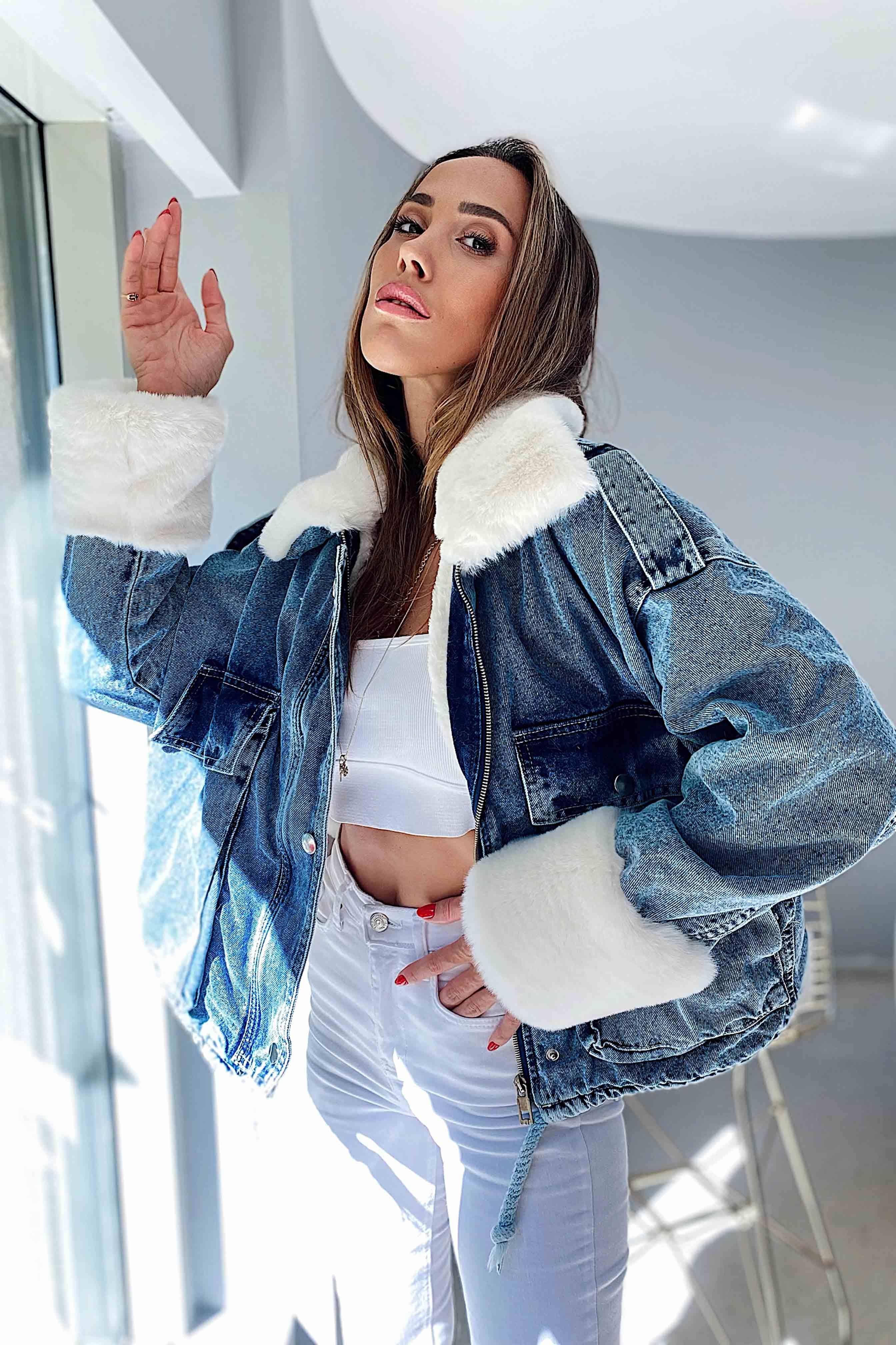 Beyaz Kürklü Denim Kadın Ceket Mavi