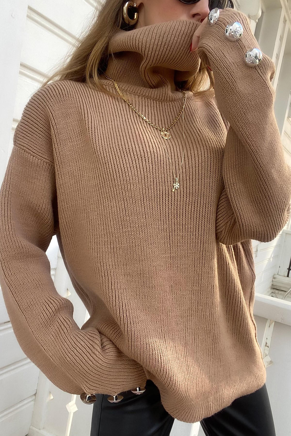 Camel Silver Düğme Detay Balıkçı Oversize Tasarım Triko