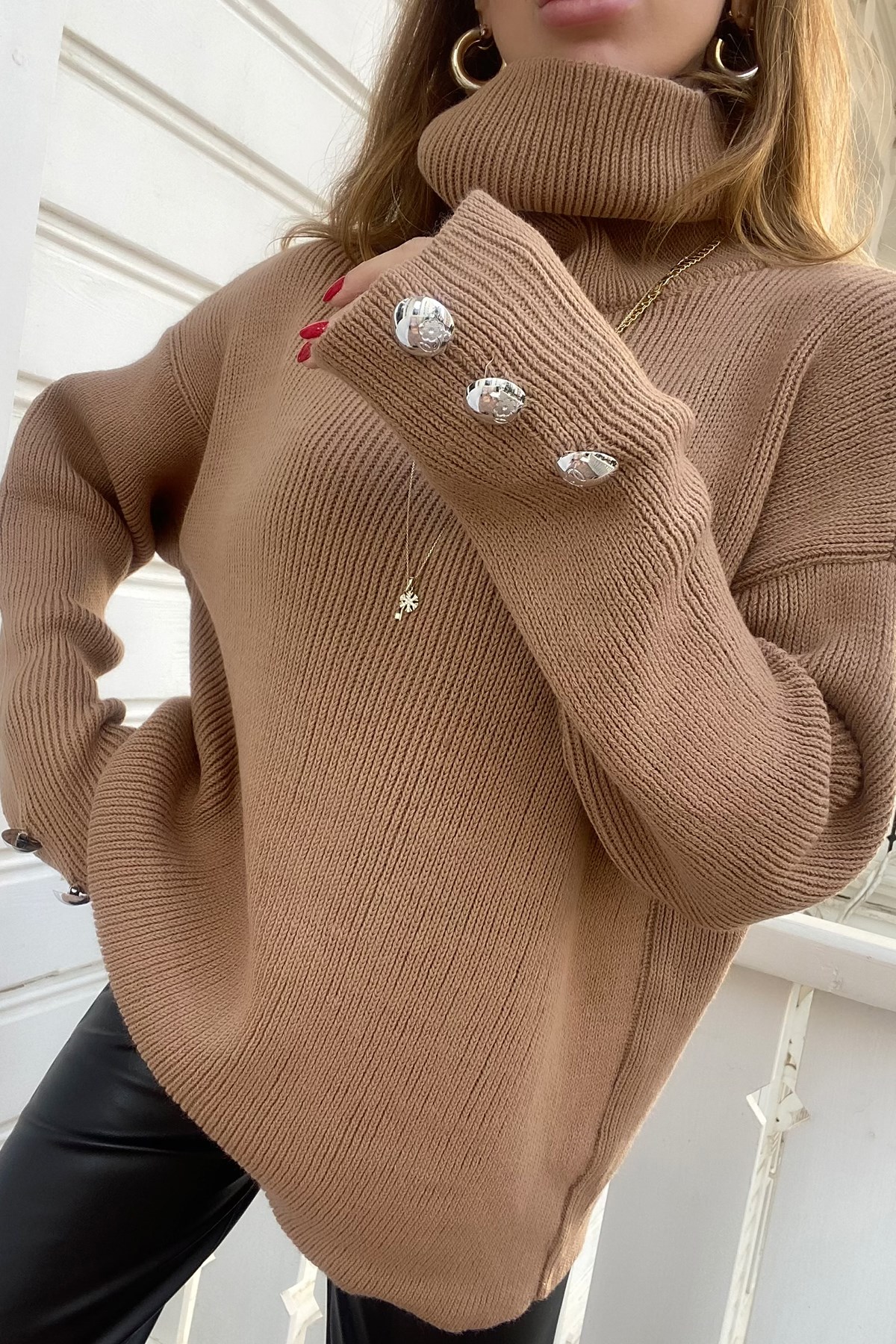 Camel Silver Düğme Detay Balıkçı Oversize Tasarım Triko