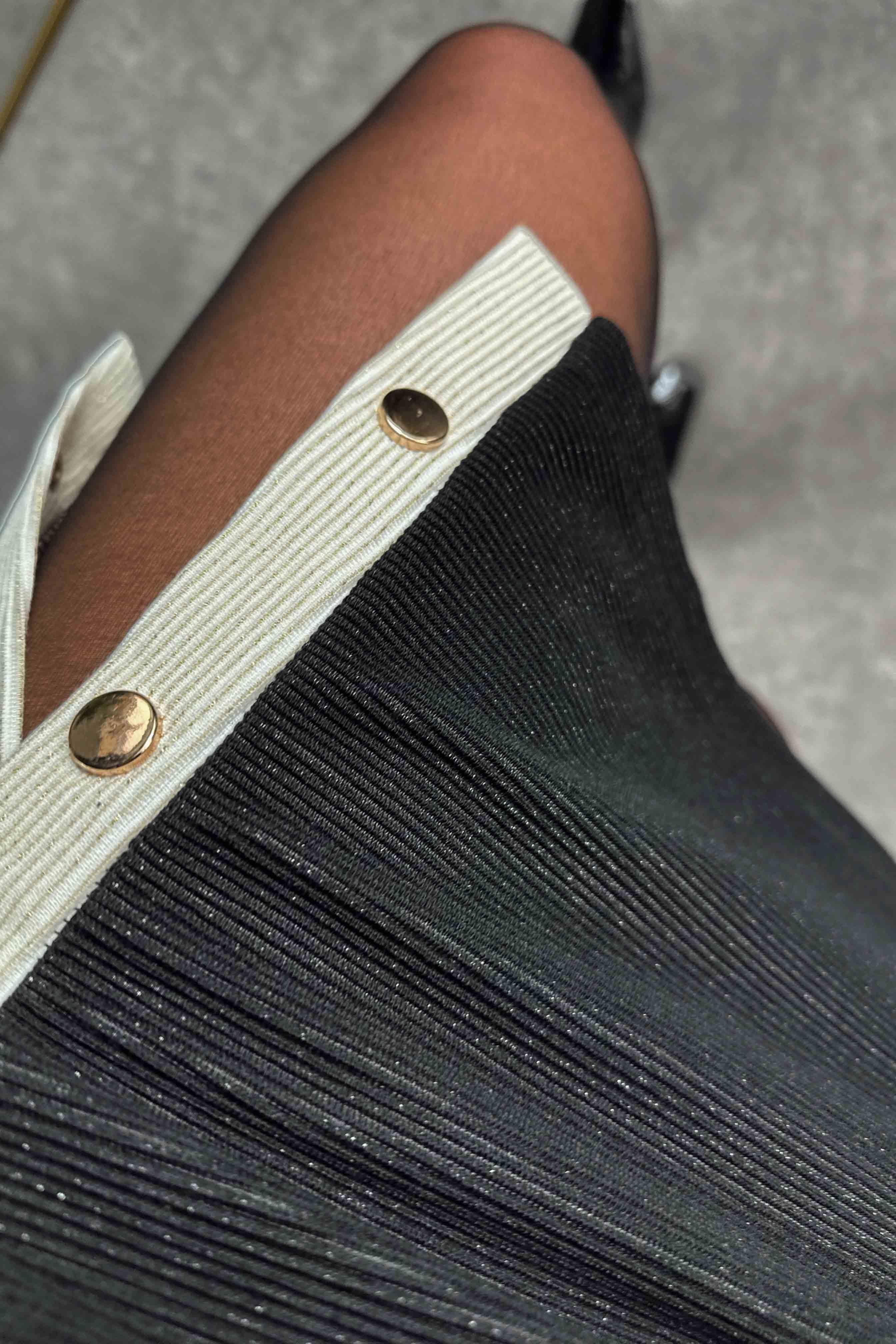 Çıtçıt Detay Etekli Örme Kadın Takım Siyah