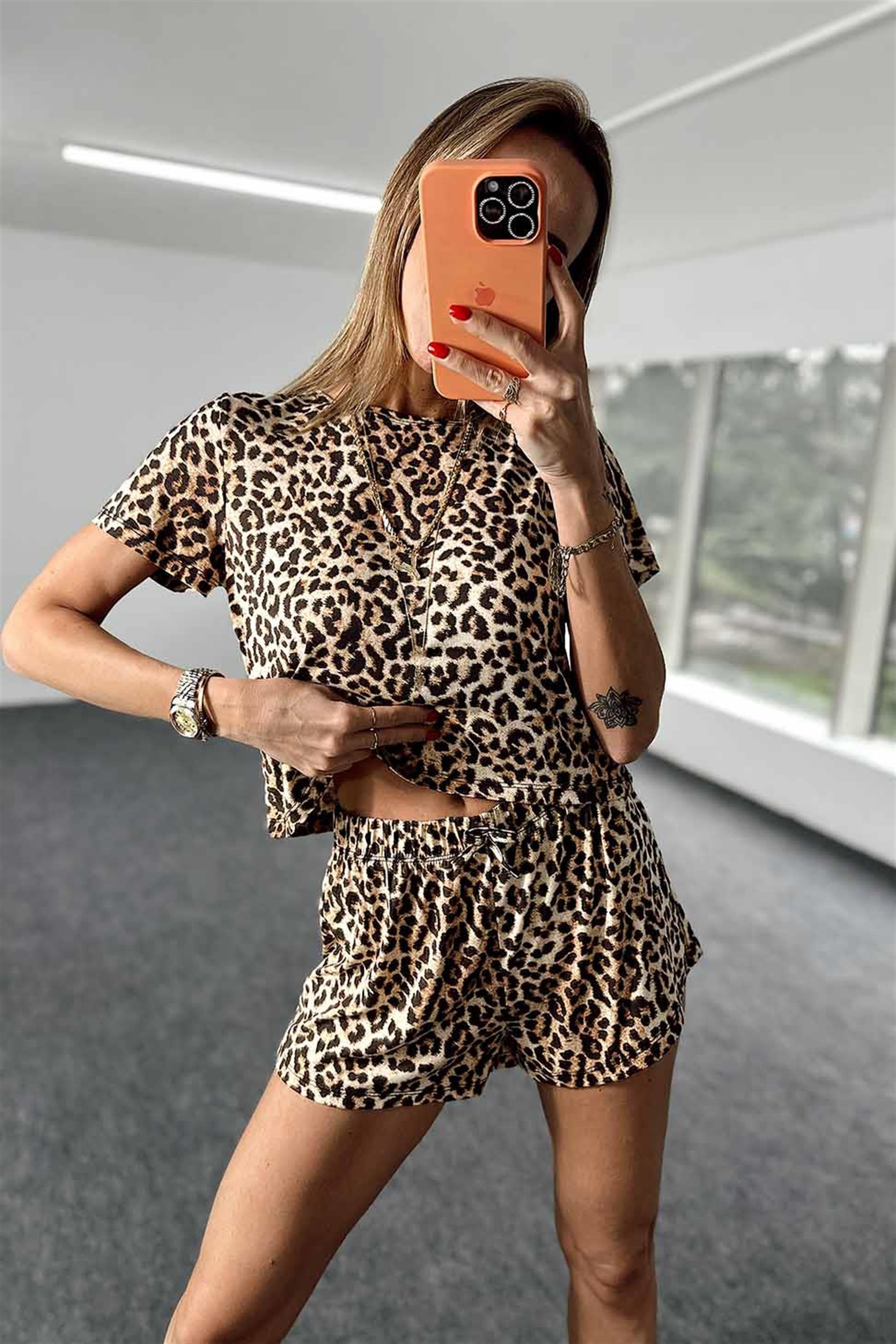 Crop Şort Leopar Desen İkili Kadın Takım DESEN