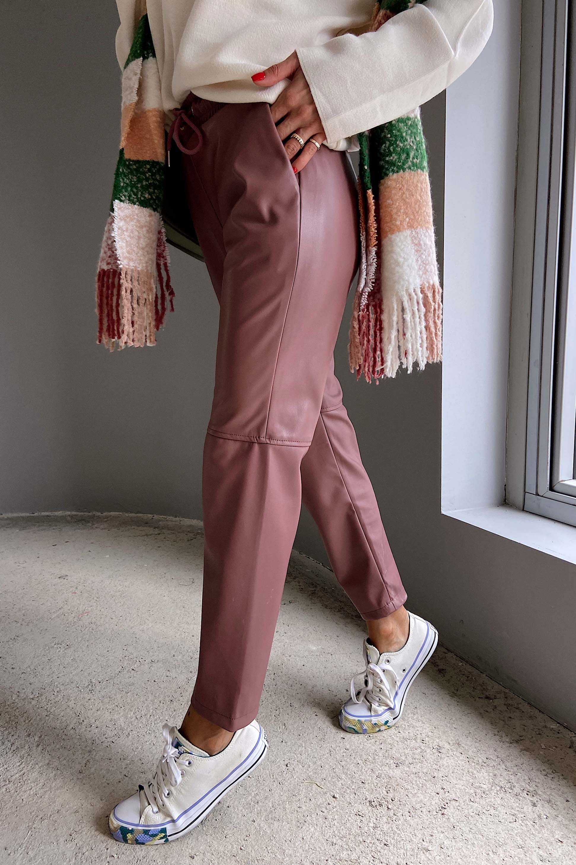 Deri Pantolon Gül Kurusu