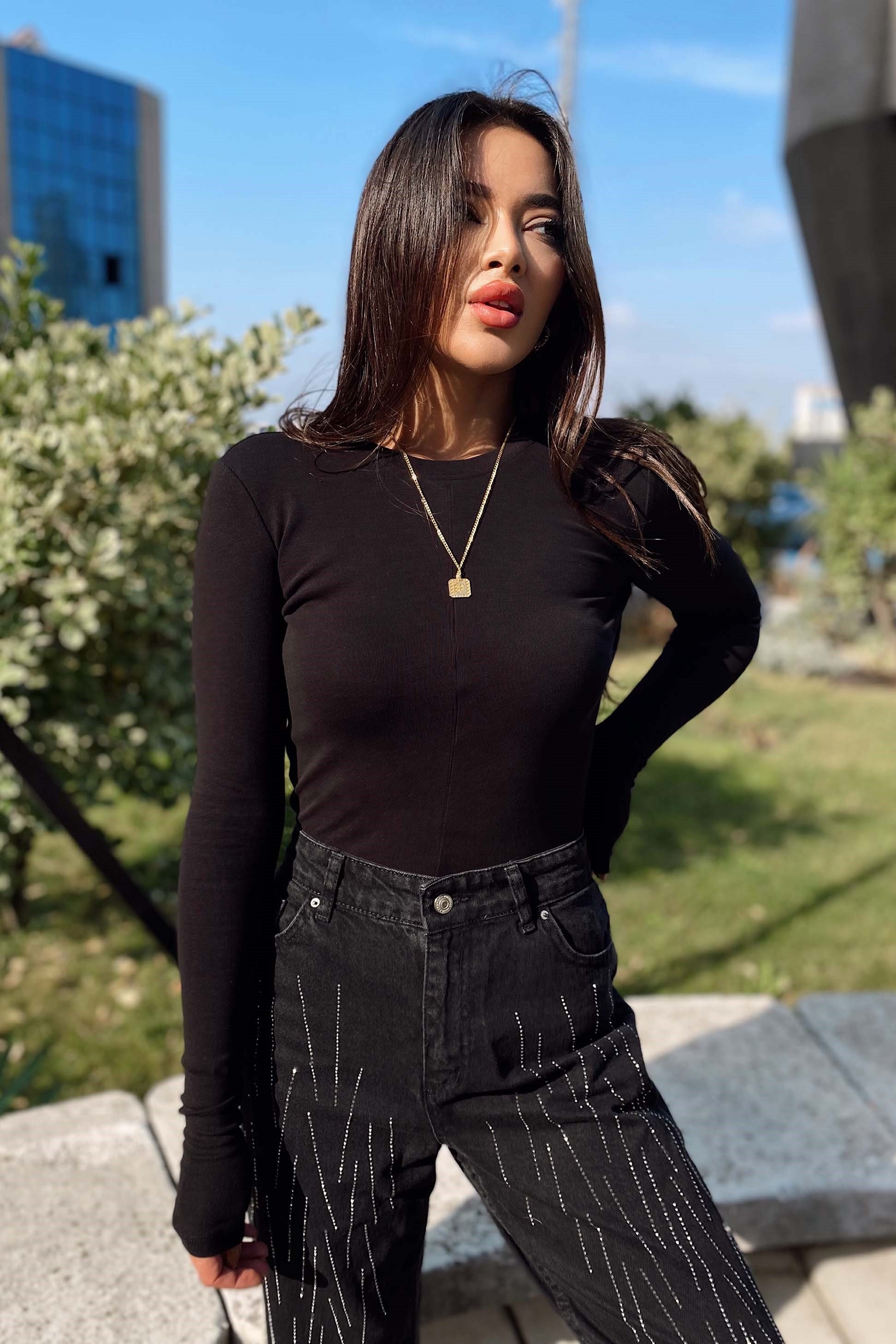 Dikiş Detay Uzun Kollu Likralı Bluz Siyah