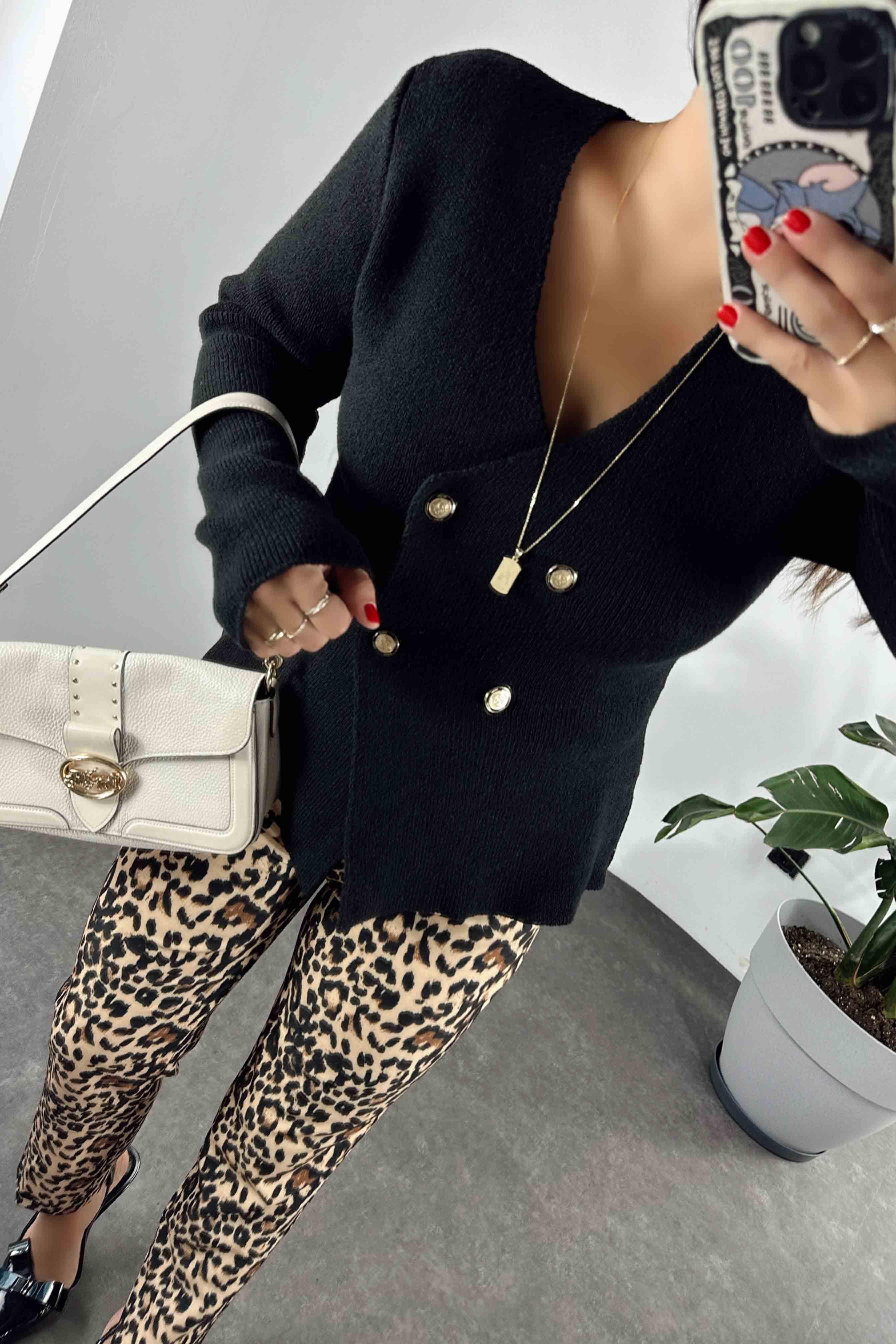 Dört Düğmeli Çelik Örme Triko Kadın Ceket Hırka Siyah