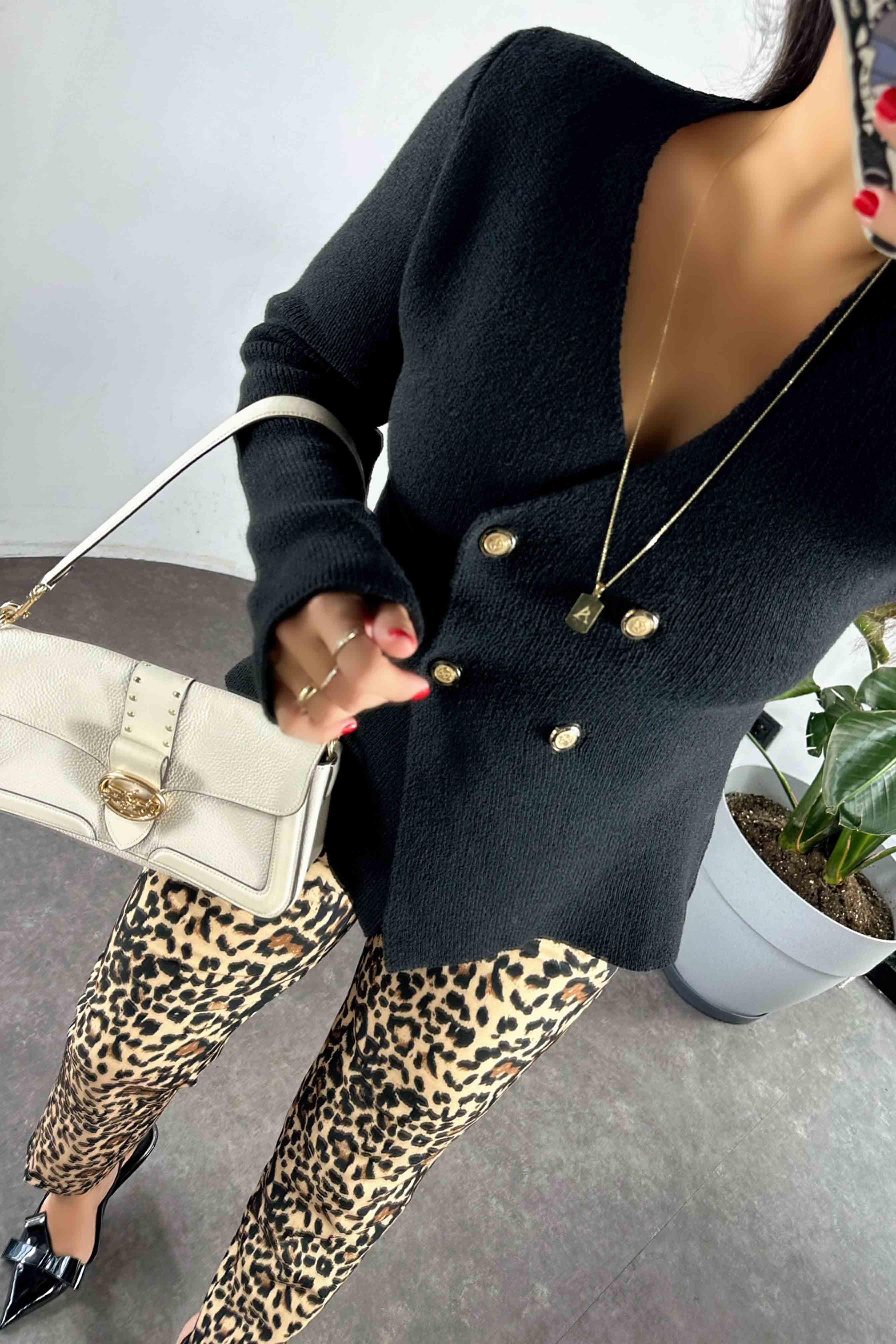 Dört Düğmeli Çelik Örme Triko Kadın Ceket Hırka Siyah