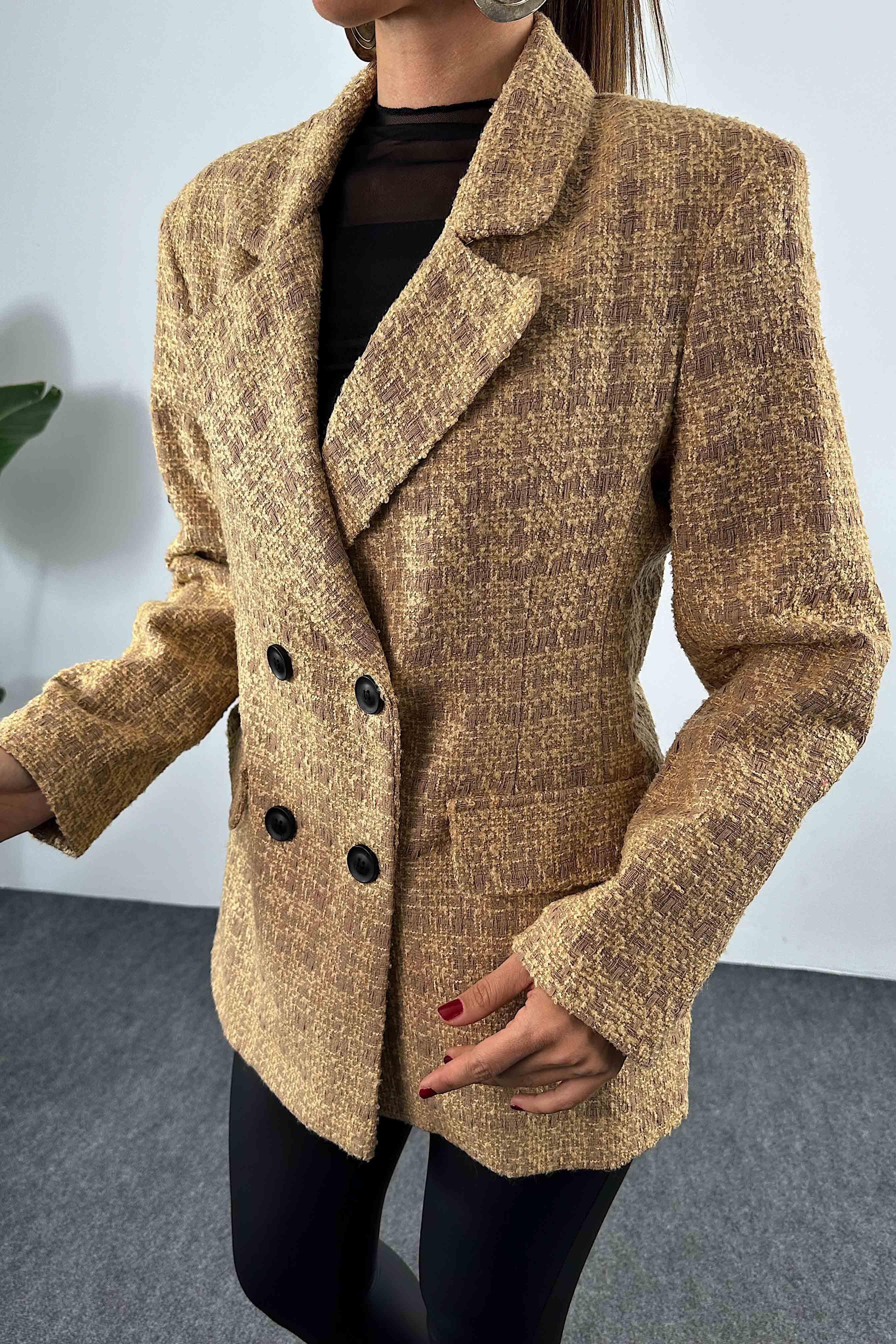Dört Düğmeli Tasarım Astarlı Tüvit Blazer Ceket Bej