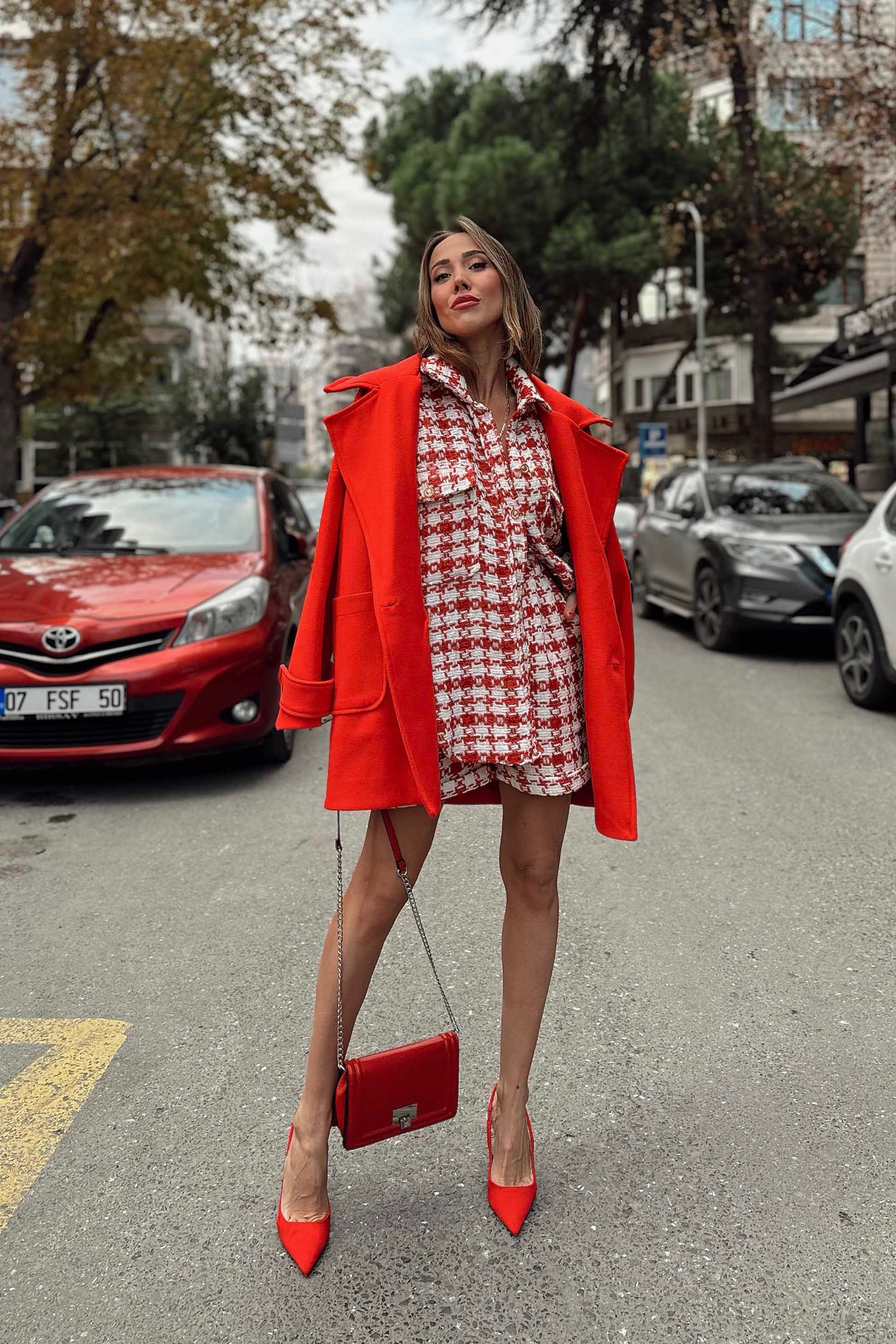 Düşük Kol Midi Kaban Kırmızı