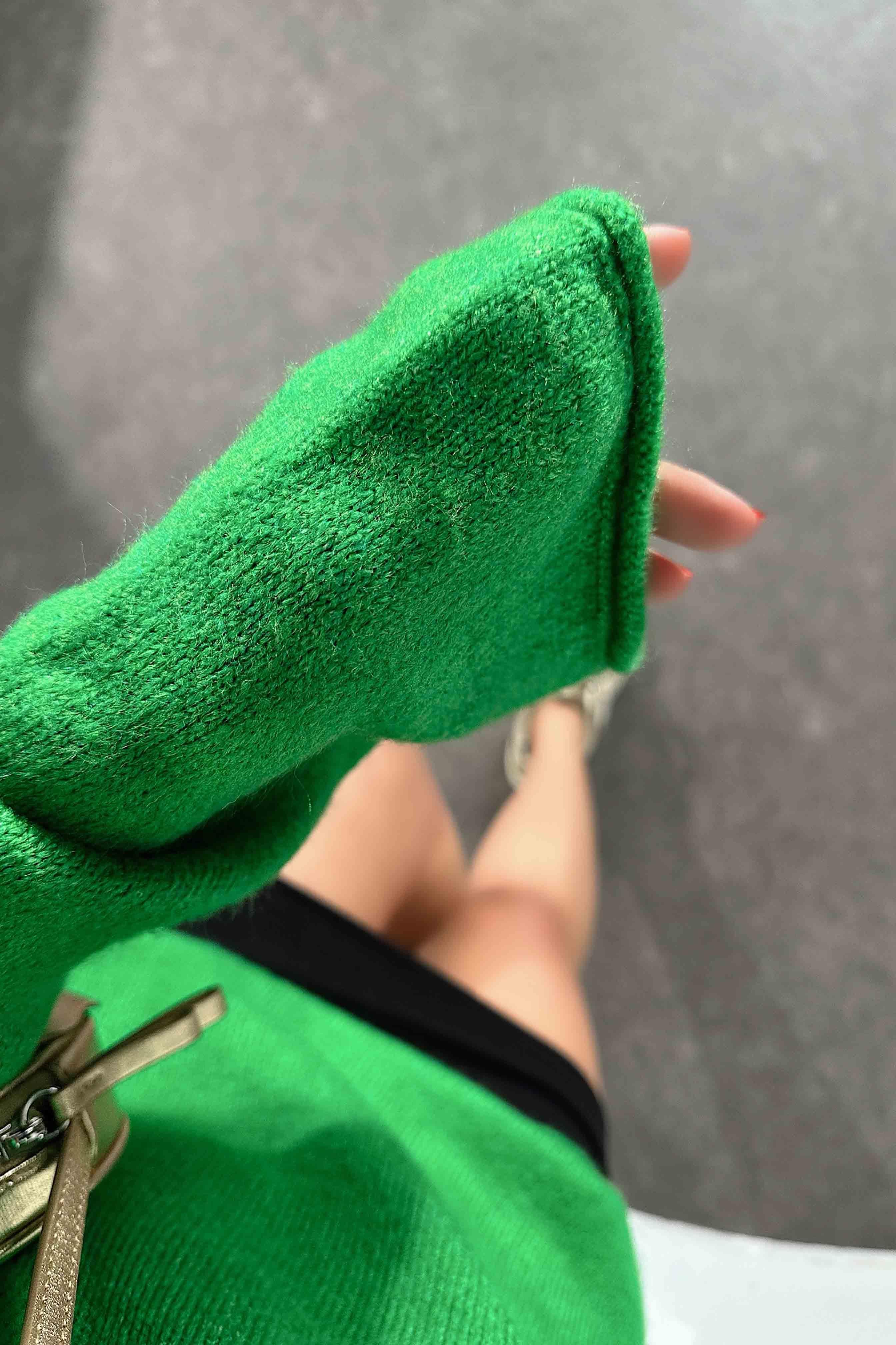 Geniş Kol Basic Yumoş Salaş Kazak Yeşil