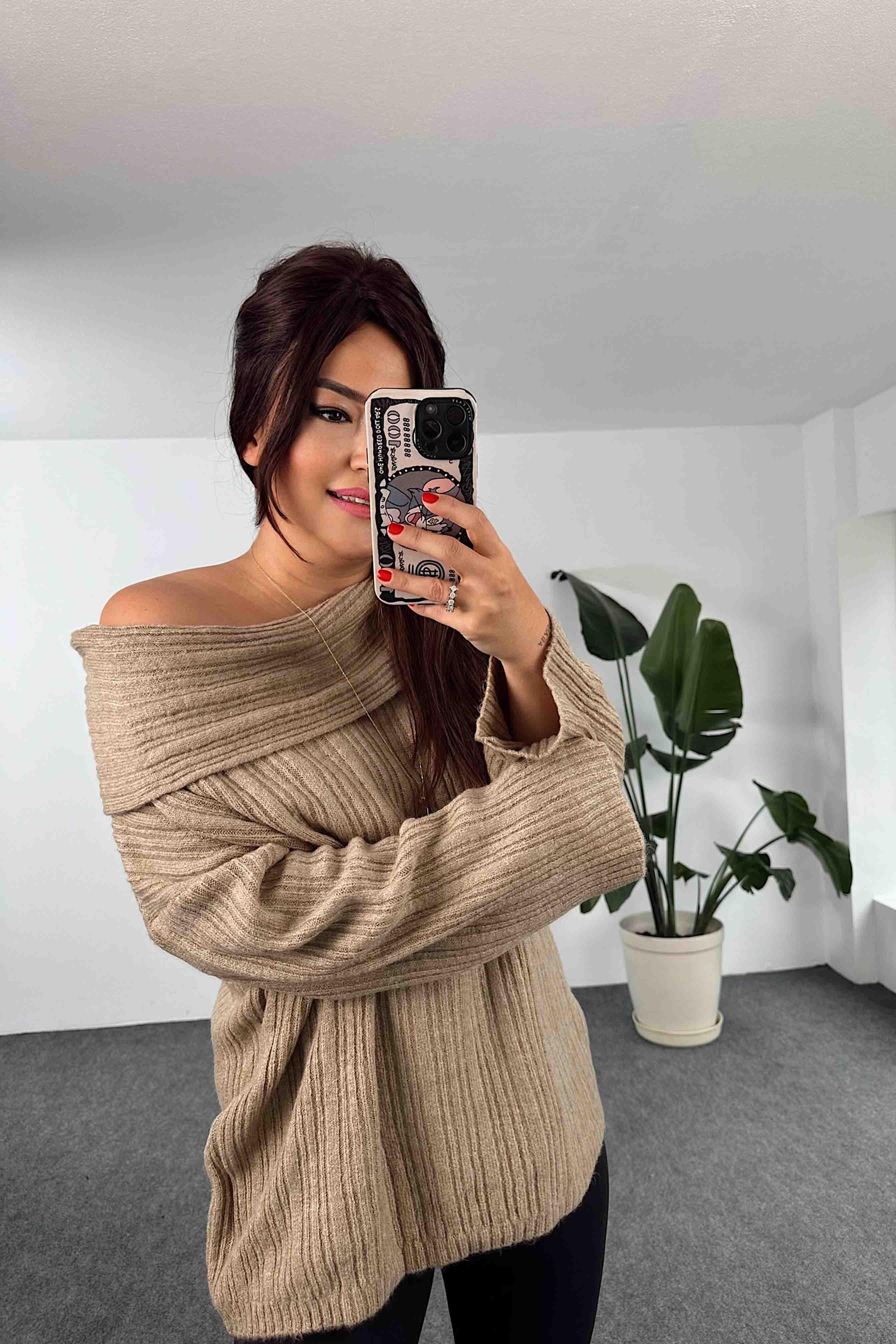 Geniş Madonna Yaka Yumoş Örme Uzun Kazak Camel