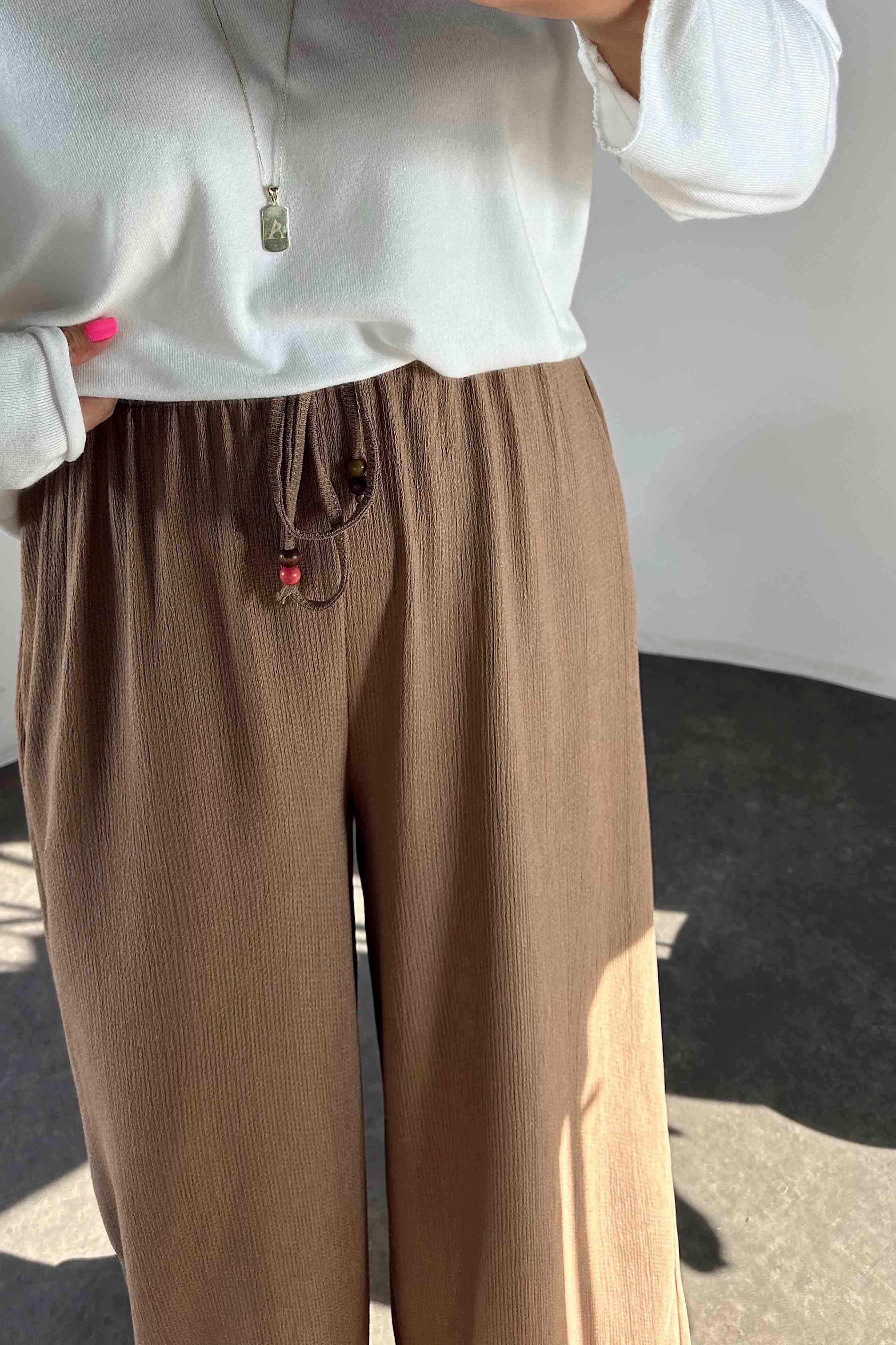 Gofre Kumaş Beli İp Bağlamalı Salaş Pantolon Camel