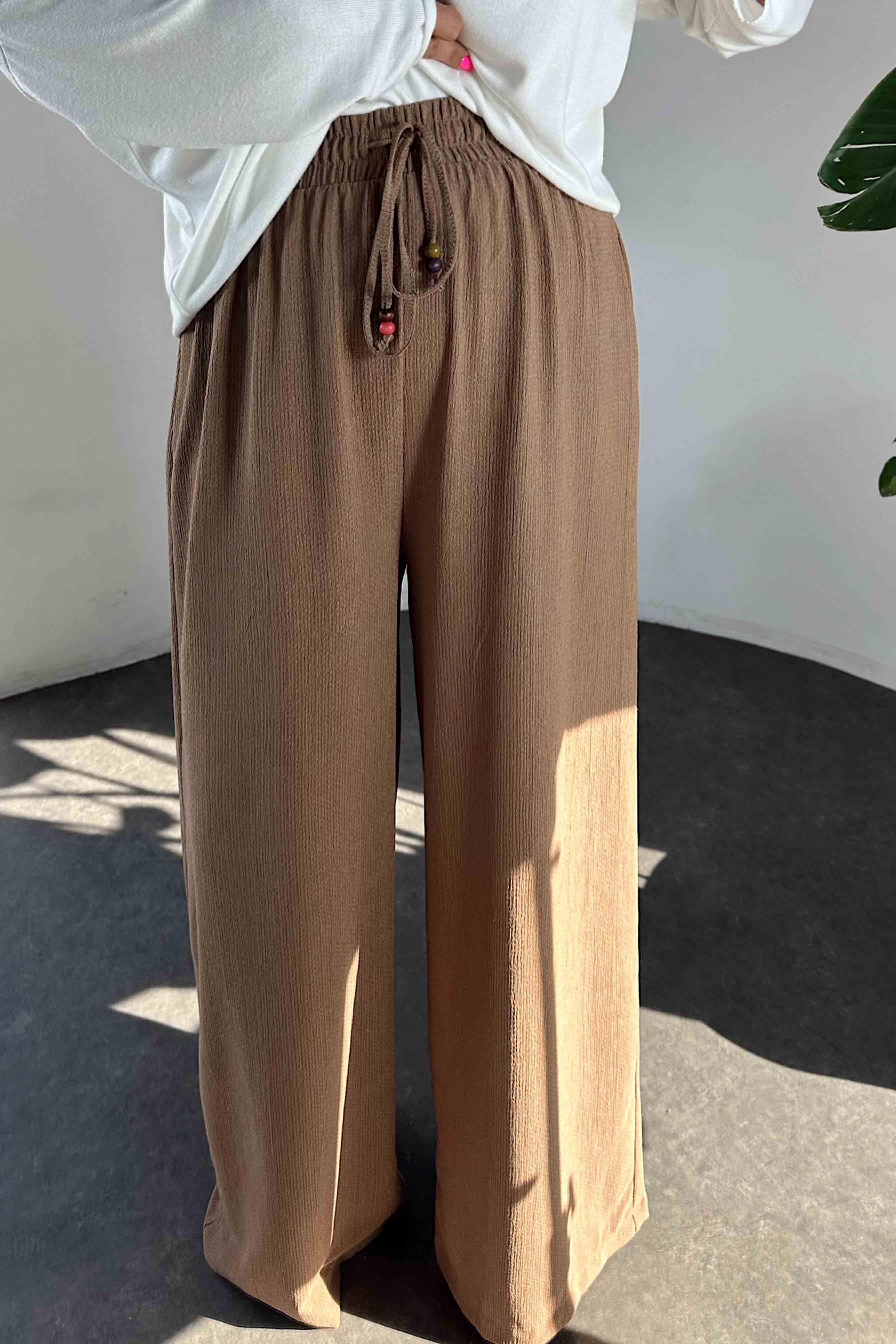 Gofre Kumaş Beli İp Bağlamalı Salaş Pantolon Camel