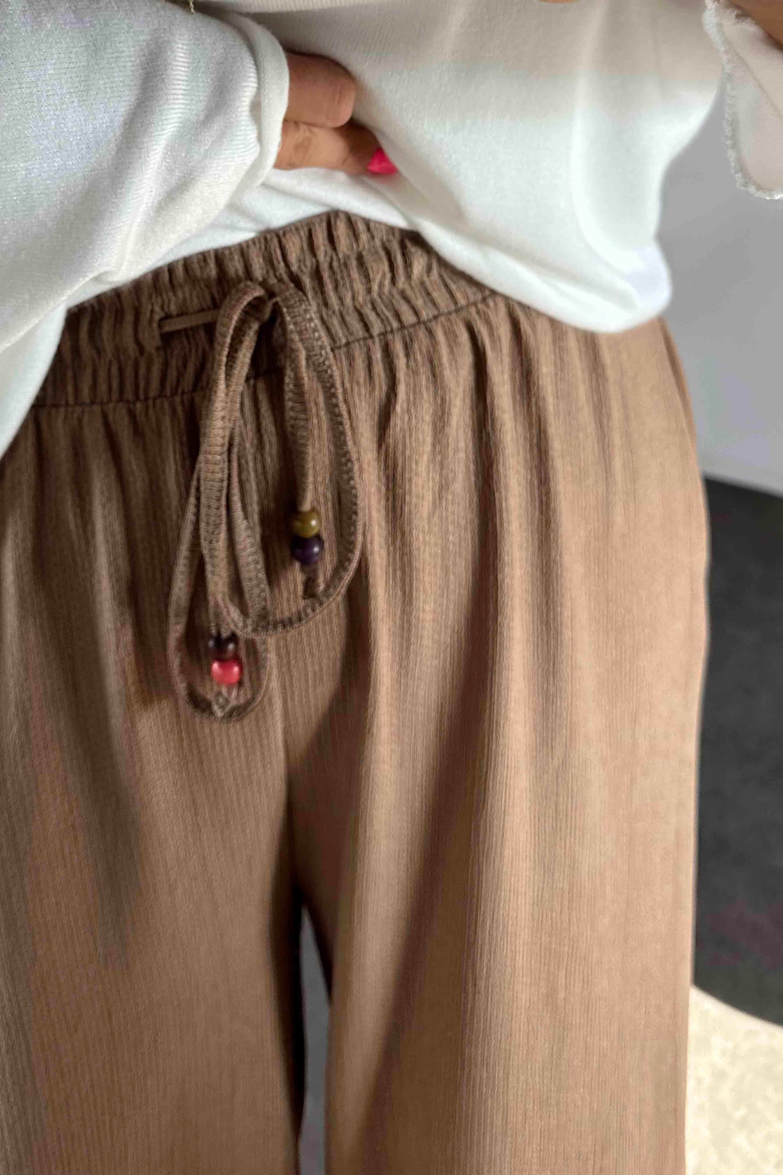 Gofre Kumaş Beli İp Bağlamalı Salaş Pantolon Camel