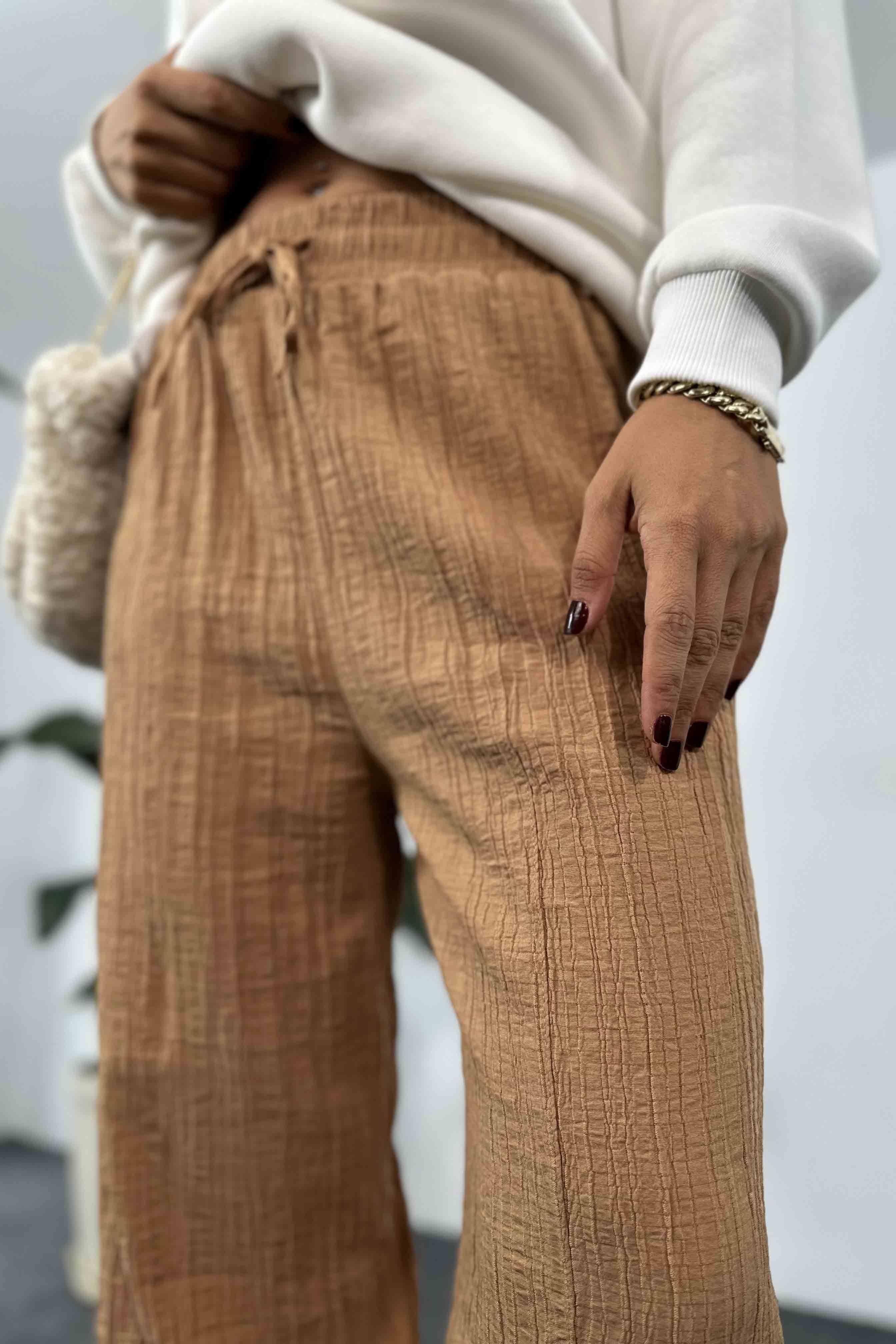 Gofre Kumaş Yanlardan Cepli Şalvar Pantolon Camel