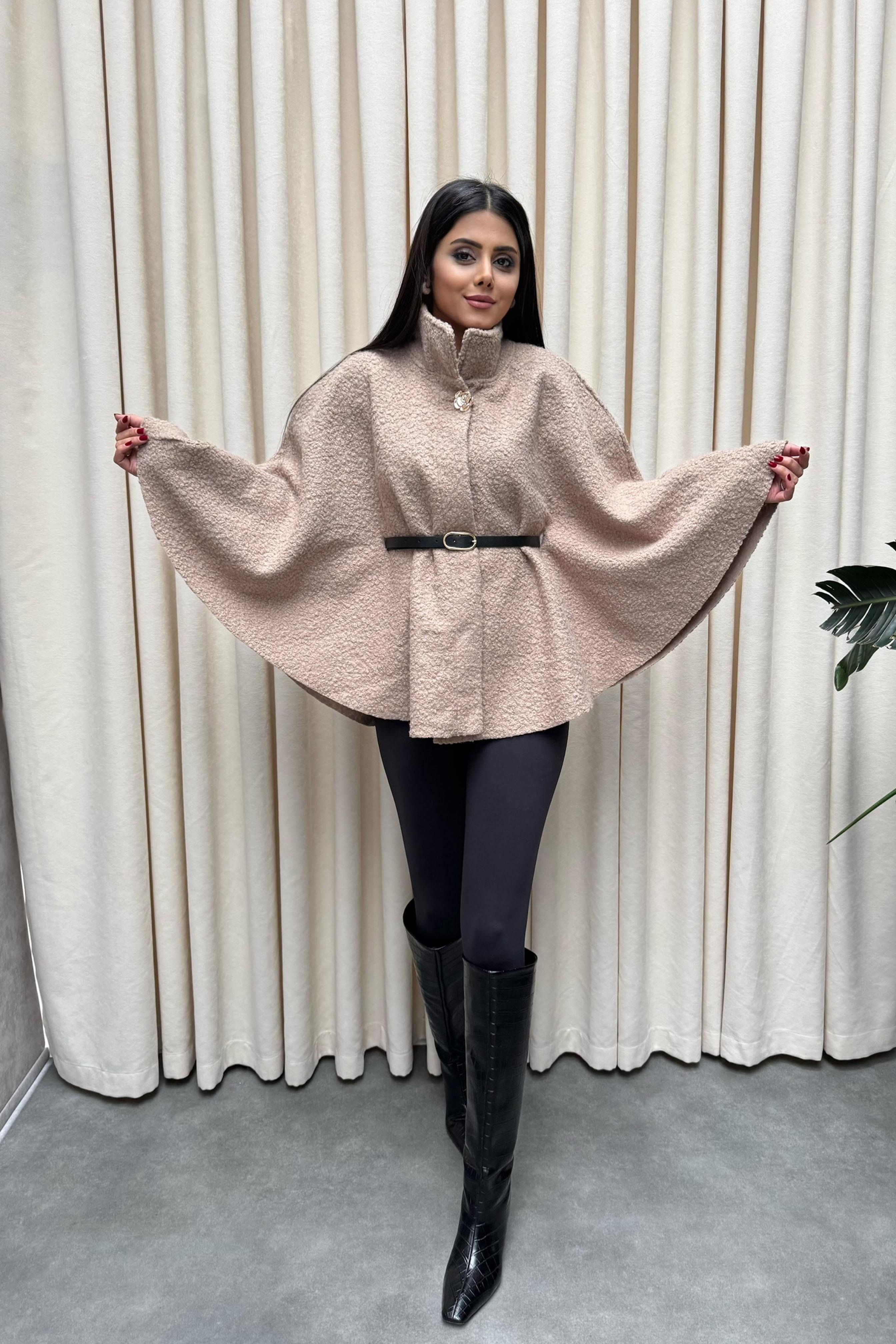 Gold Düğmeli Bürümcük Panço Kaban Taş