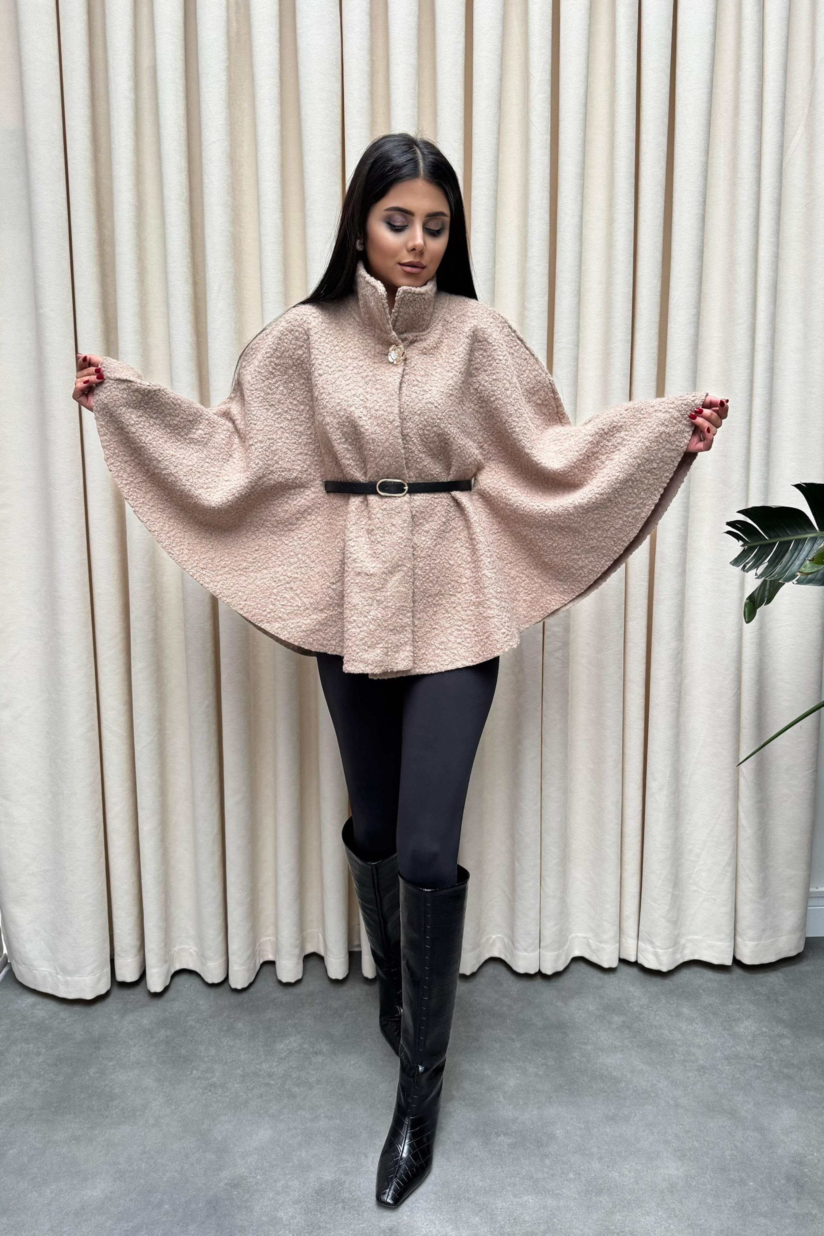 Gold Düğmeli Bürümcük Panço Kaban Taş