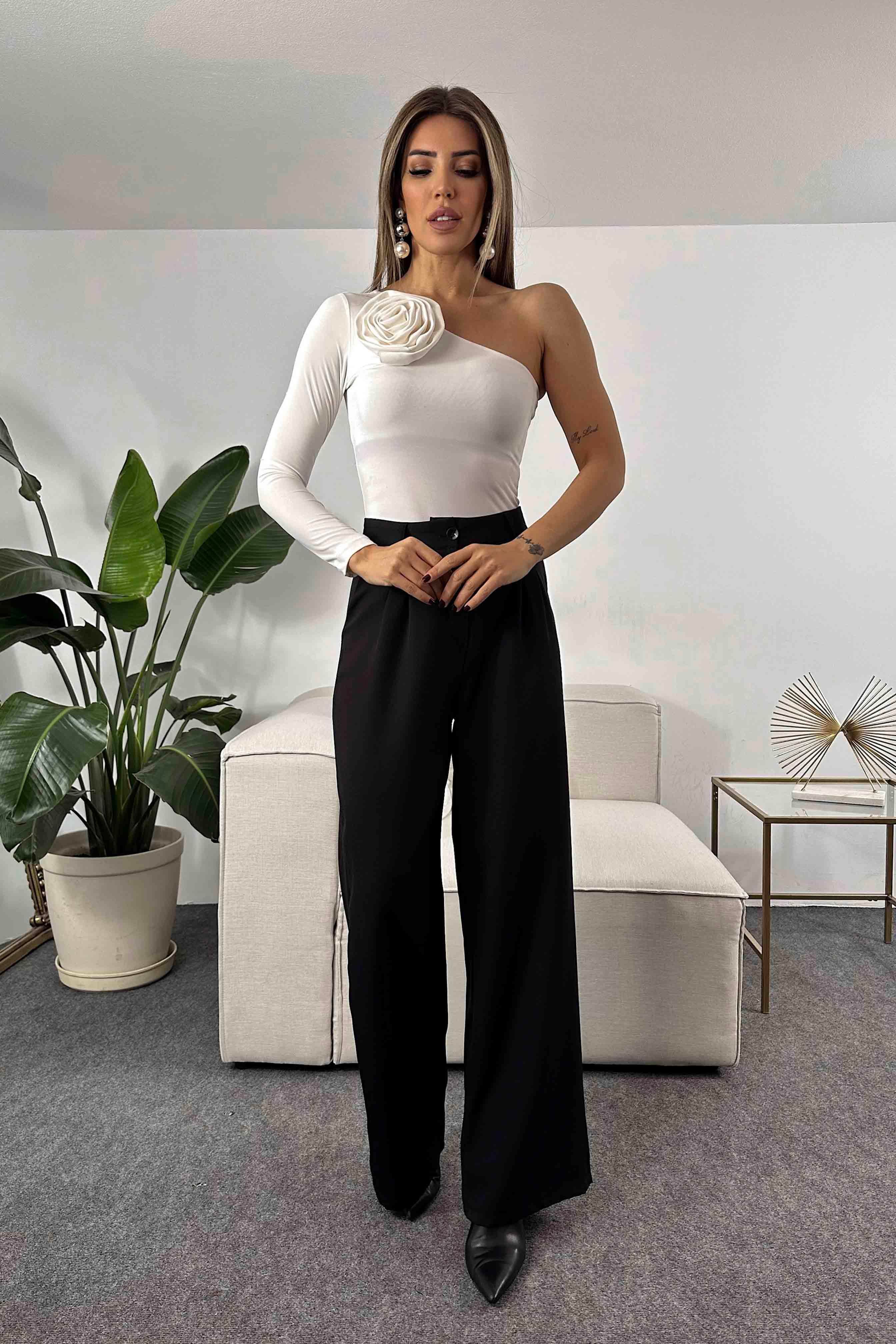 Gül Detaylı Bodysuit Beyaz