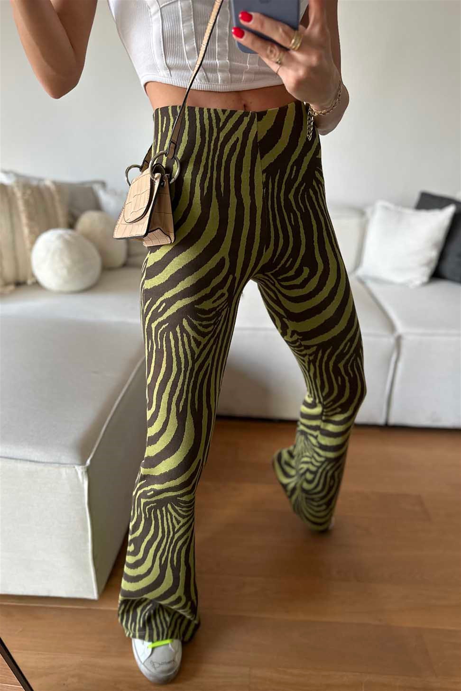 Hafif İspanyol Paça Yumoş Zebra Desen Pantolon Limon Küfü