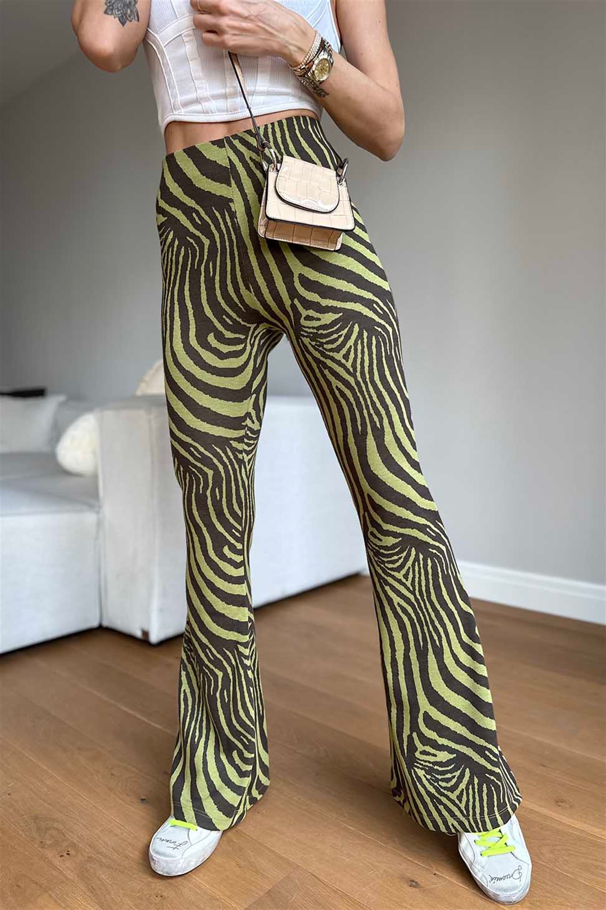 Hafif İspanyol Paça Yumoş Zebra Desen Pantolon Limon Küfü