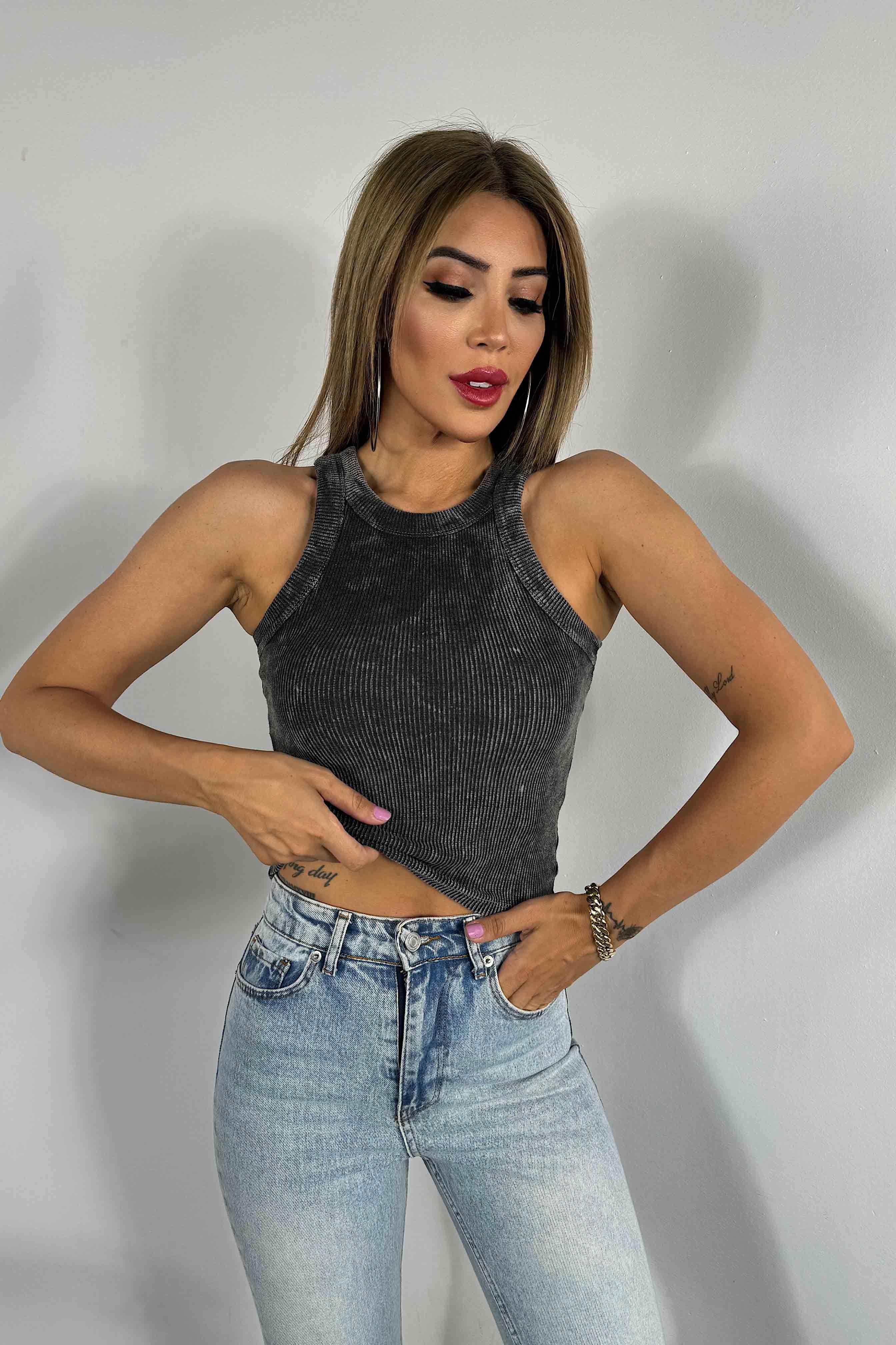 Halter Yaka Yıkamalı Kadın Bluz Siyah
