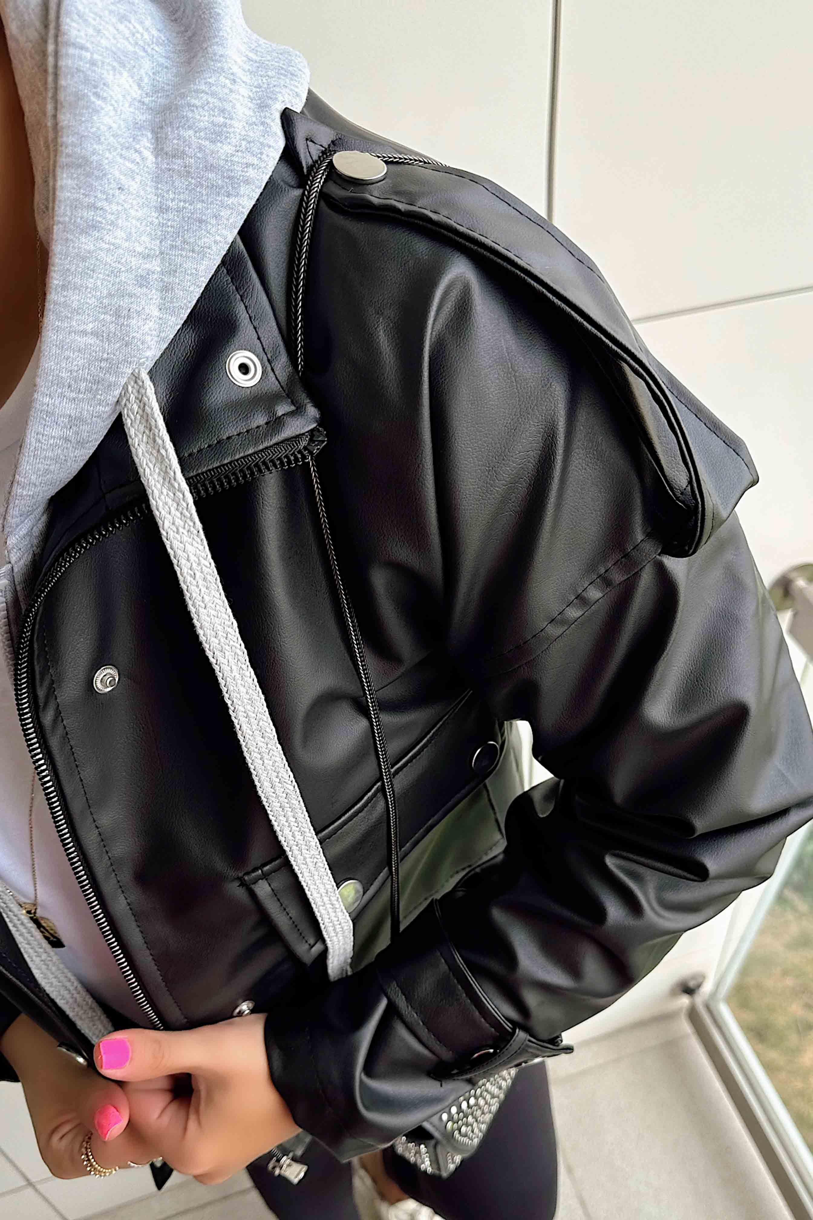 İçi Hırka Detaylı Biker Kadın Deri Ceket Siyah