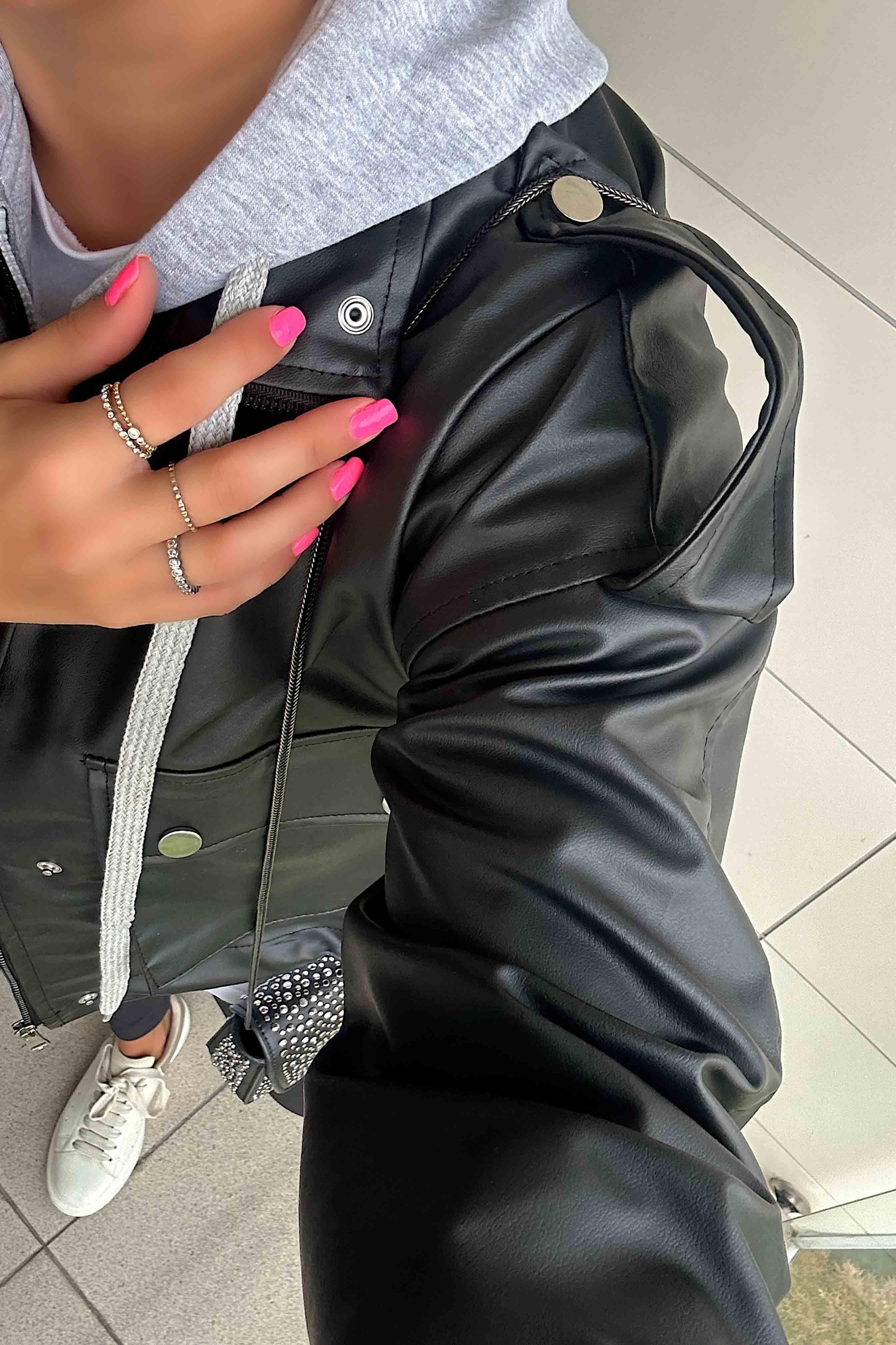 İçi Hırka Detaylı Biker Kadın Deri Ceket Siyah
