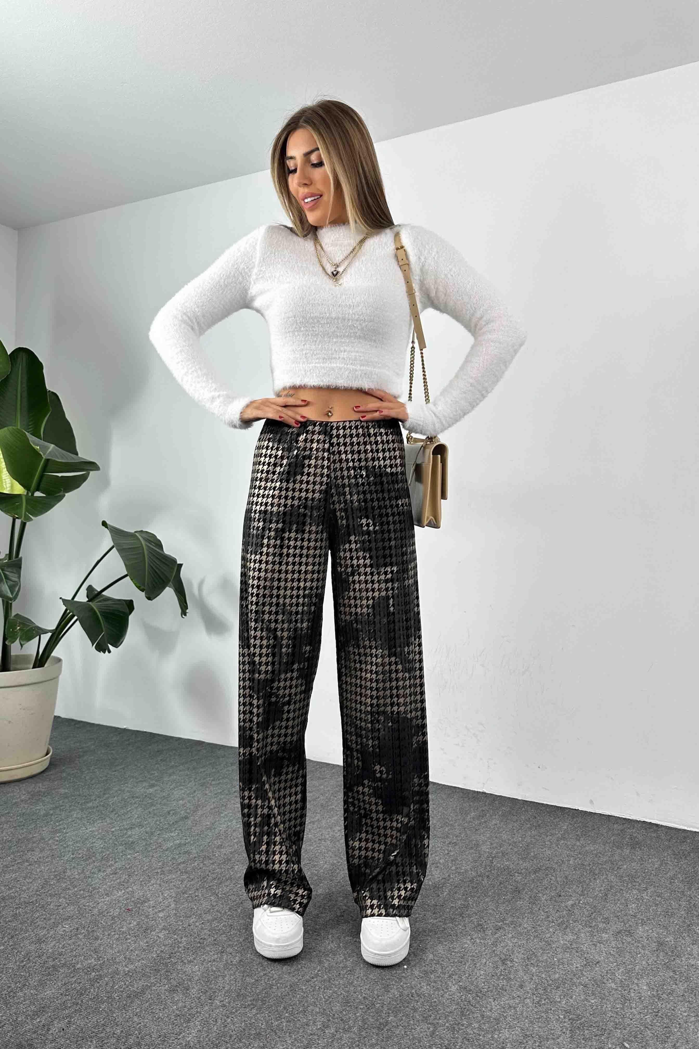 Kadife Dokulu Kaz Ayağı Desen Beli Lastikli Bol Pantolon Siyah