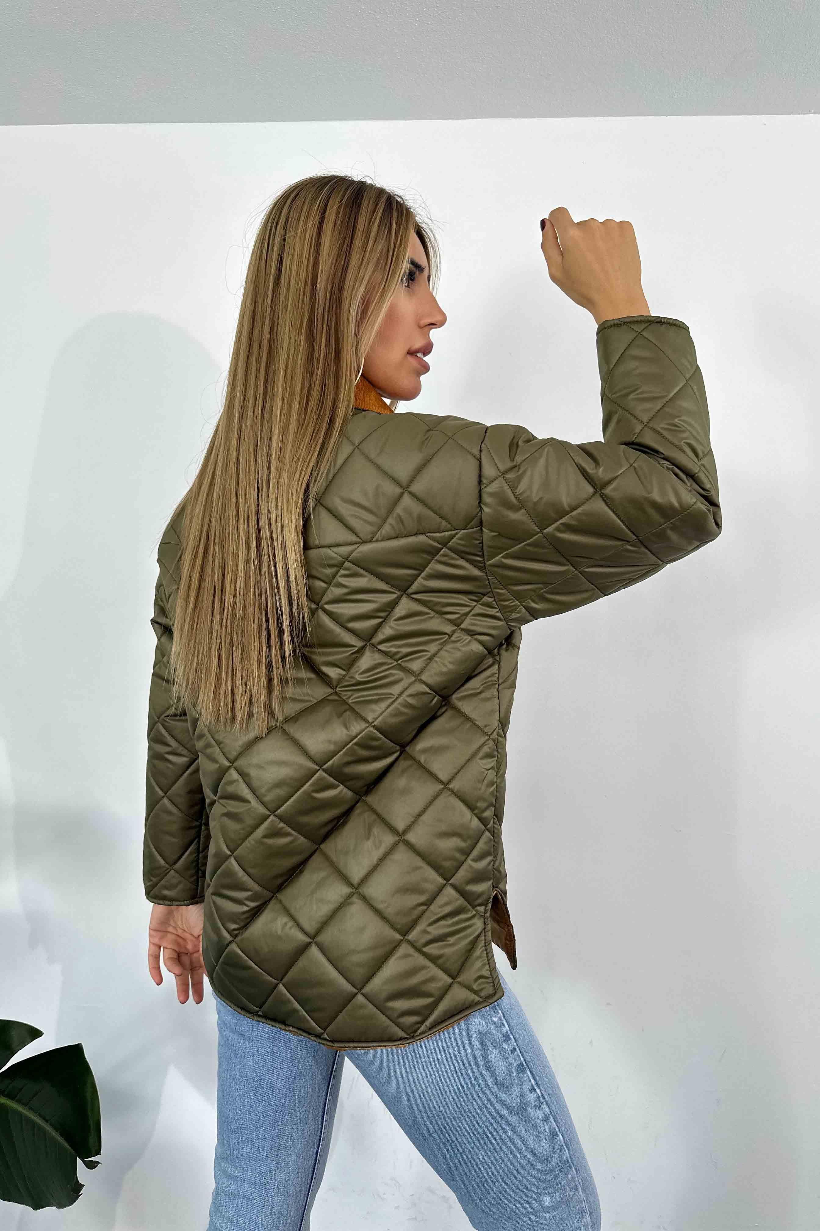 Kadife Yaka Detaylı Kapitone Kadın Mont Haki