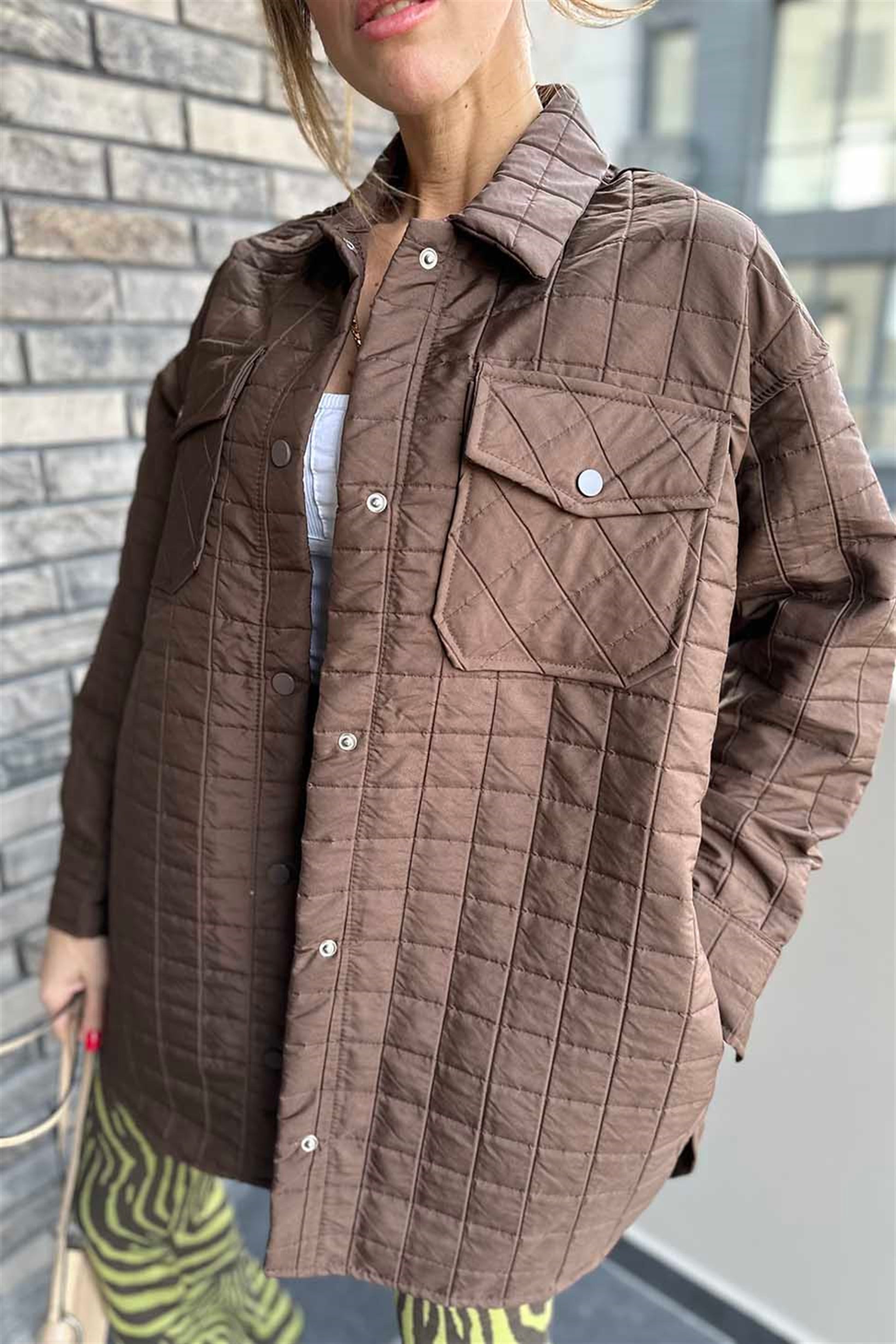 Kapitone Çıtçıtlı İnce Kadın Mont Acı Kahve