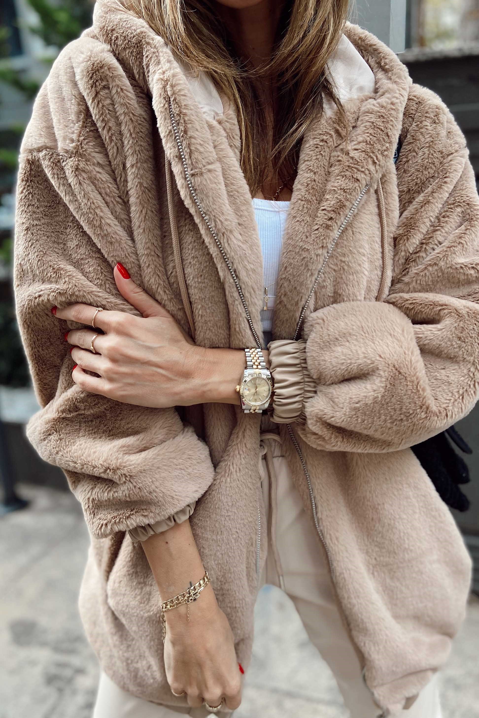 Kapüşonlu Peluş Mont Camel