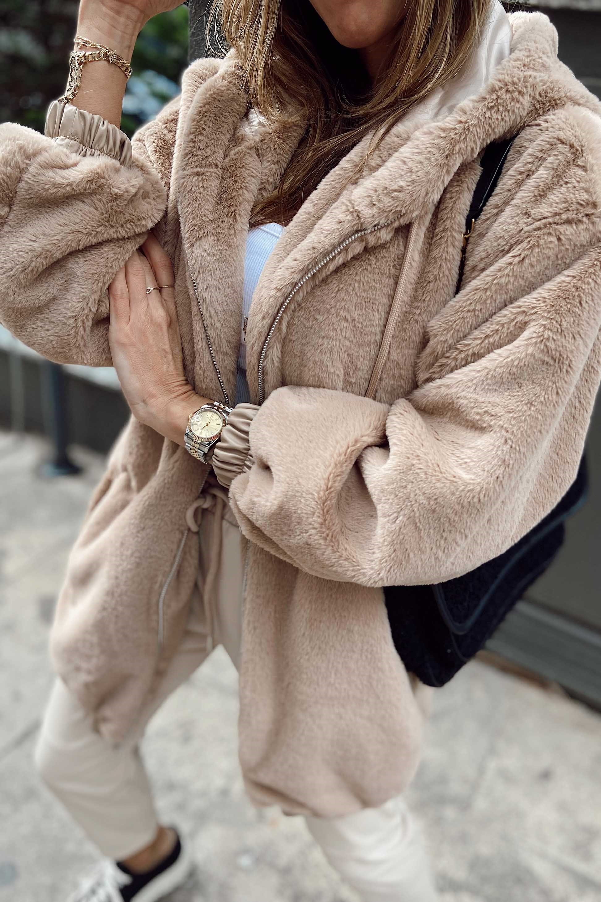 Kapüşonlu Peluş Mont Camel
