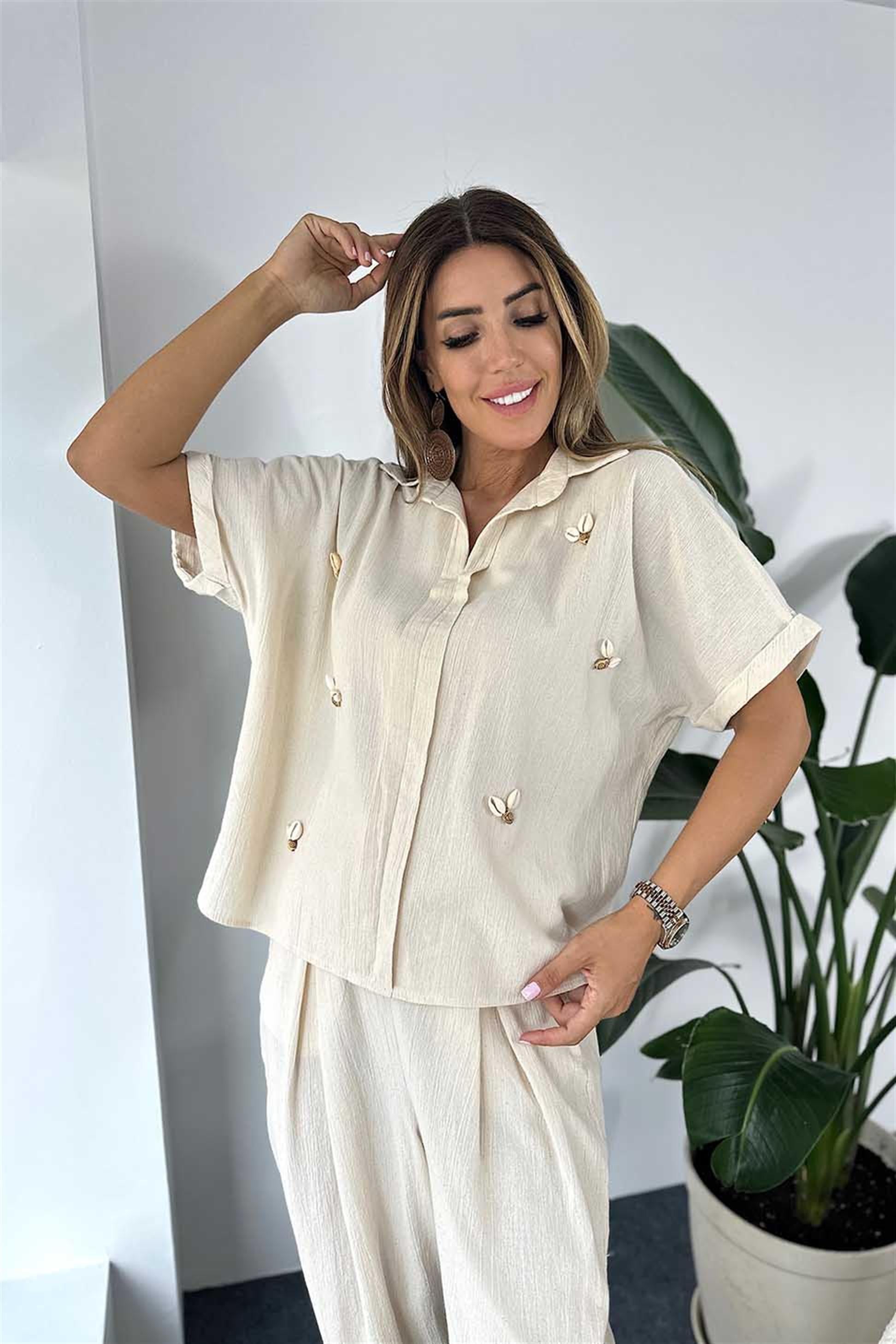 Keten Dokulu Deniz Kabuğu Detaylı Oversize Bluz Taş