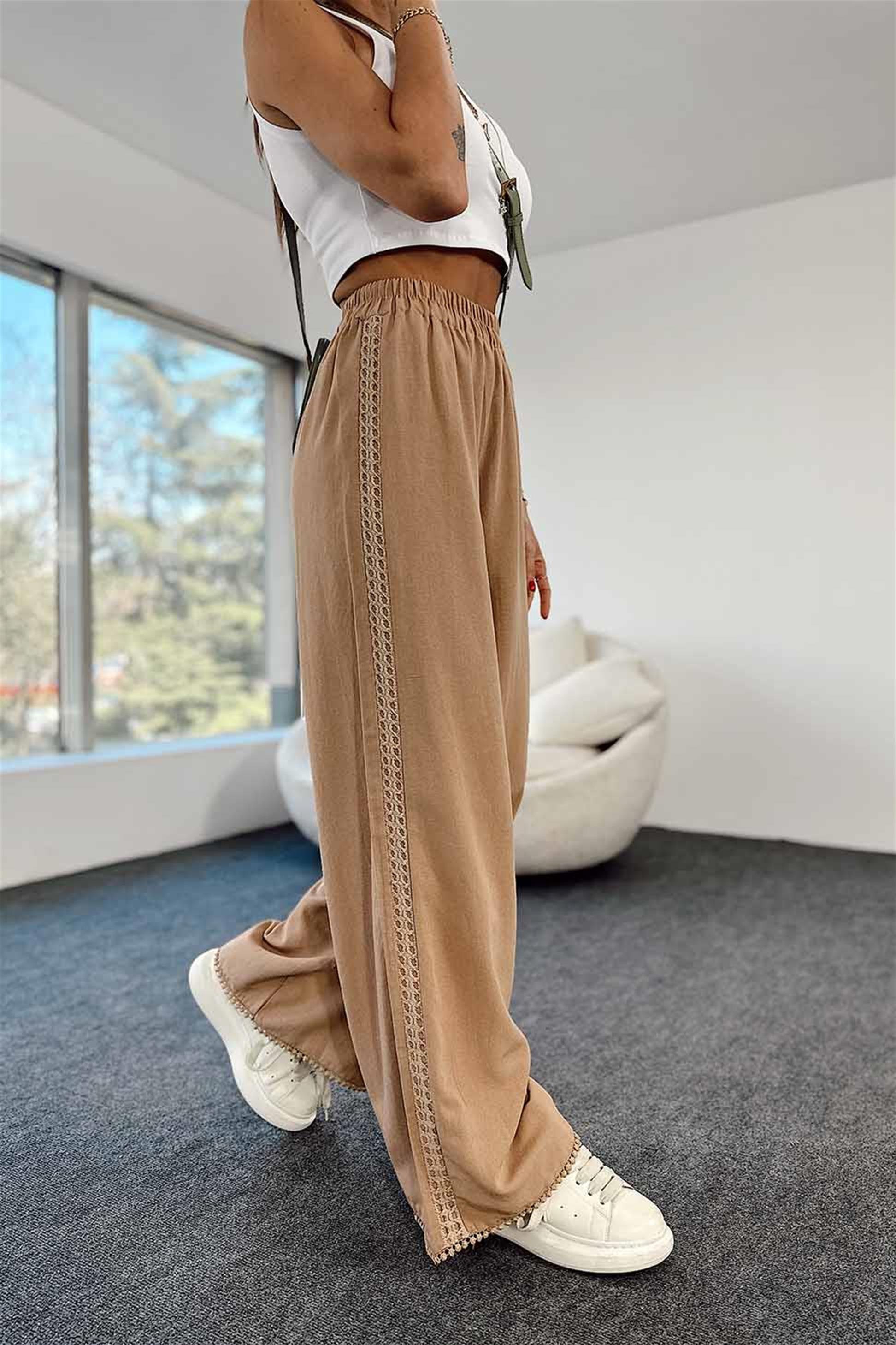 Keten Kumaş Dantel Şerit Detaylı Salaş Keten Pantolon Camel