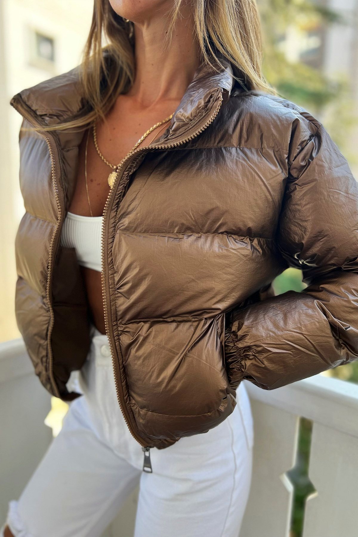 Kısa Tasarım Kadın Şişme Mont Bronz