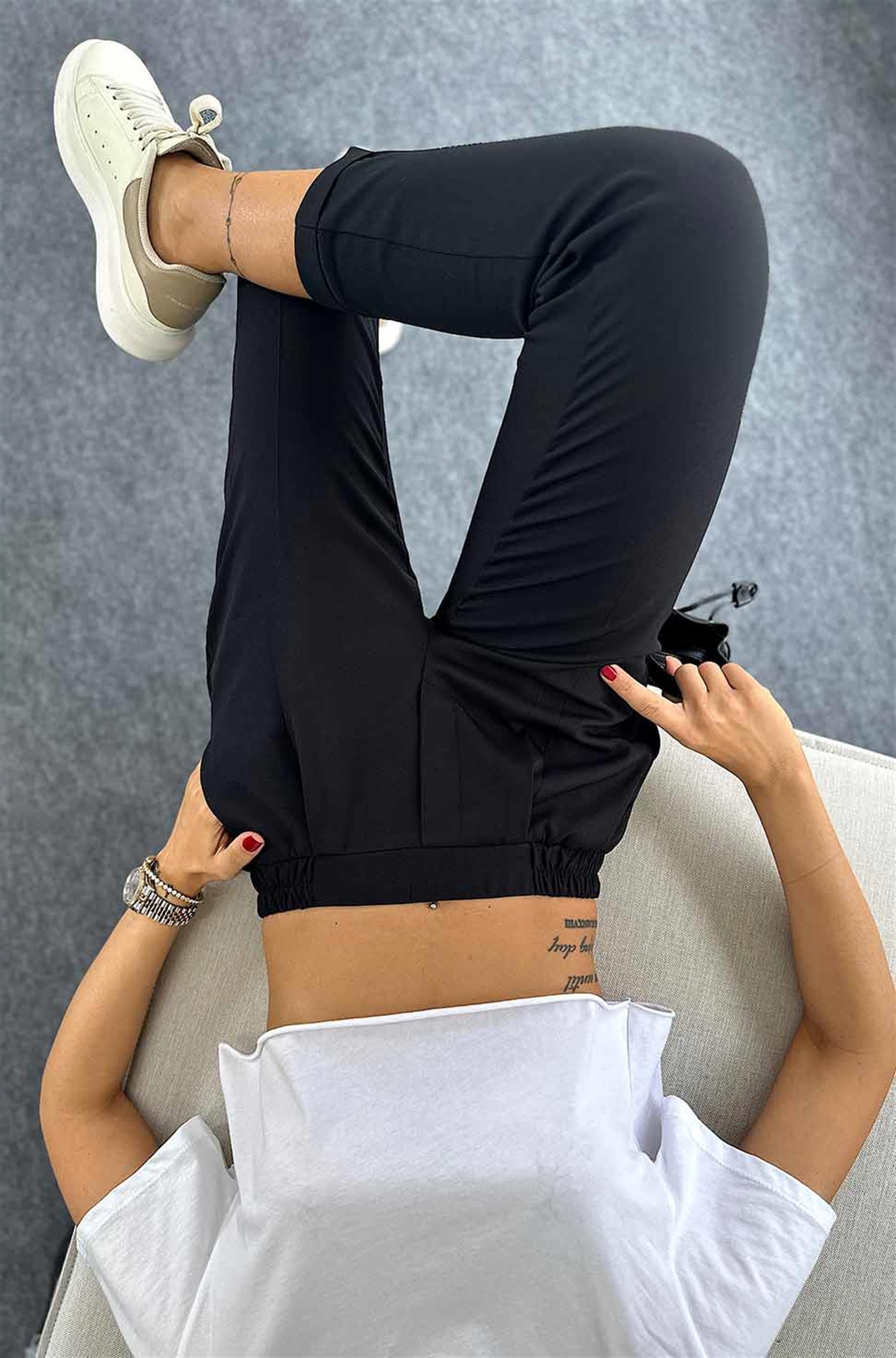 Krep Kumaş Beli Lastikli Duble Paça Pantolon Siyah