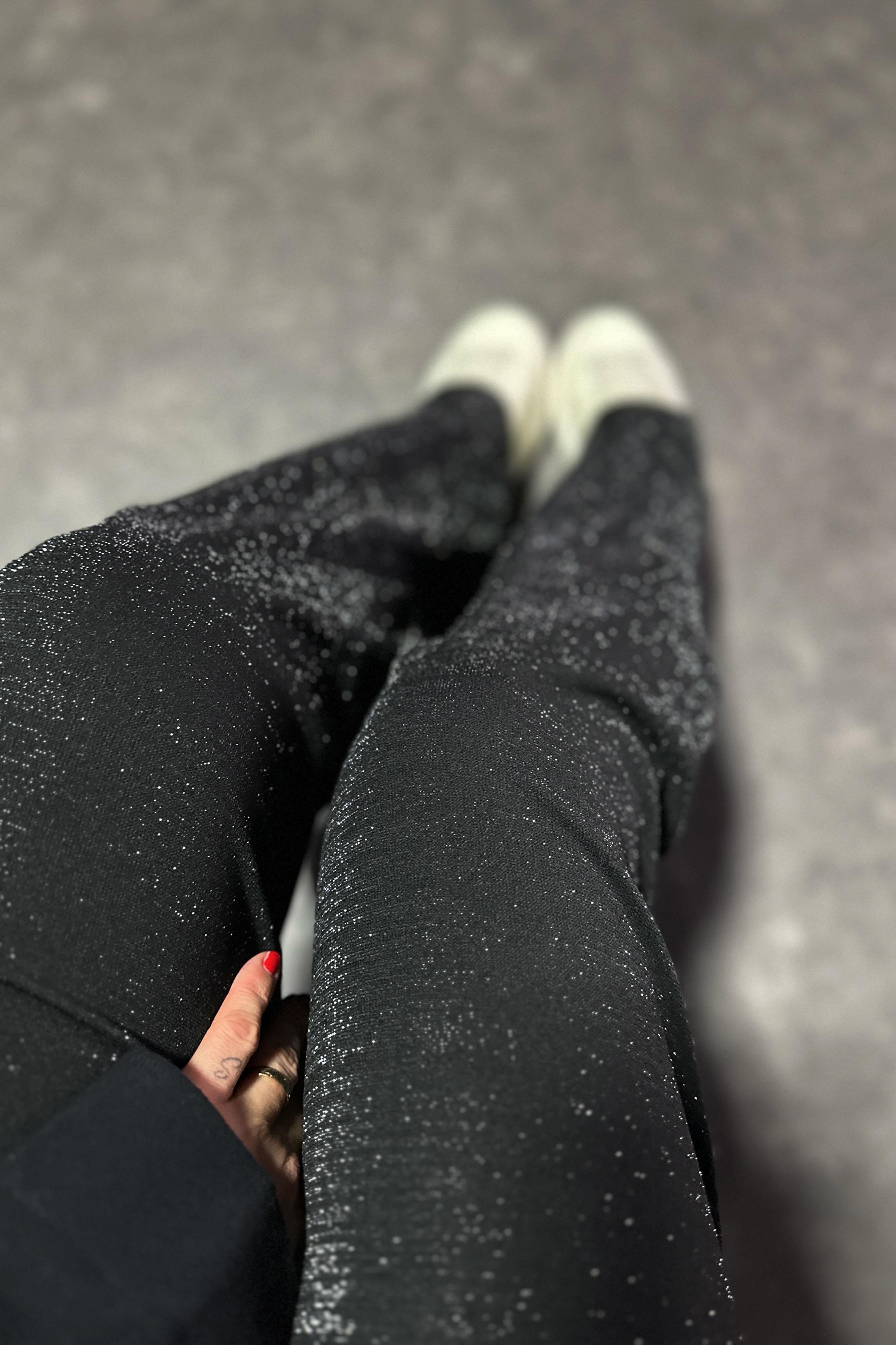 Krep Kumaş Sim Detaylı Pantolon Siyah