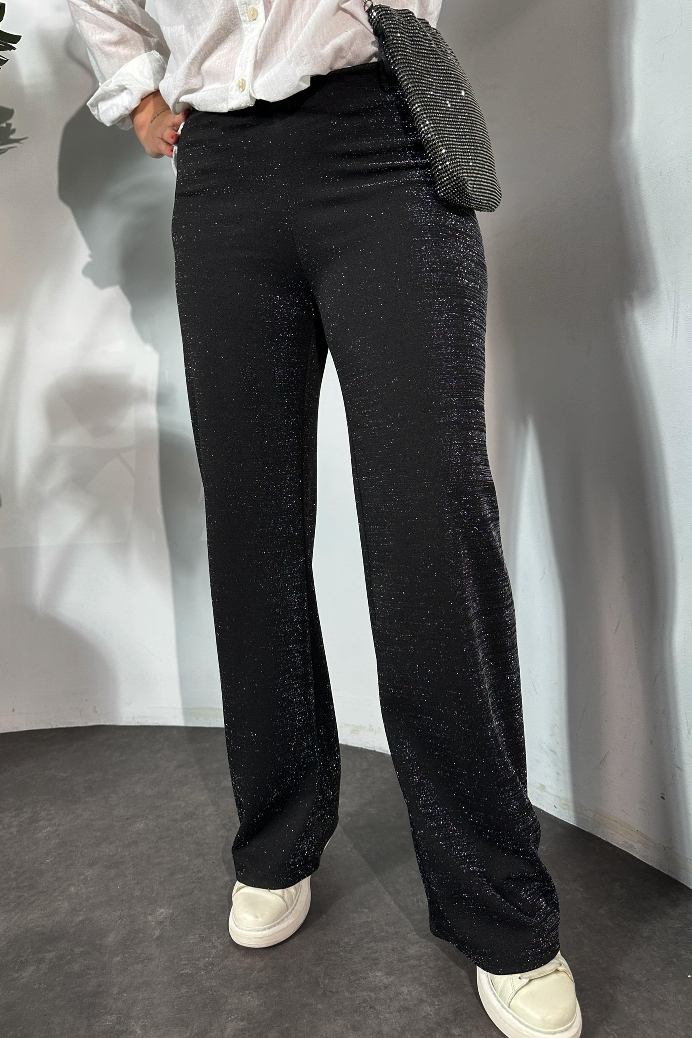 Krep Kumaş Sim Detaylı Pantolon Siyah